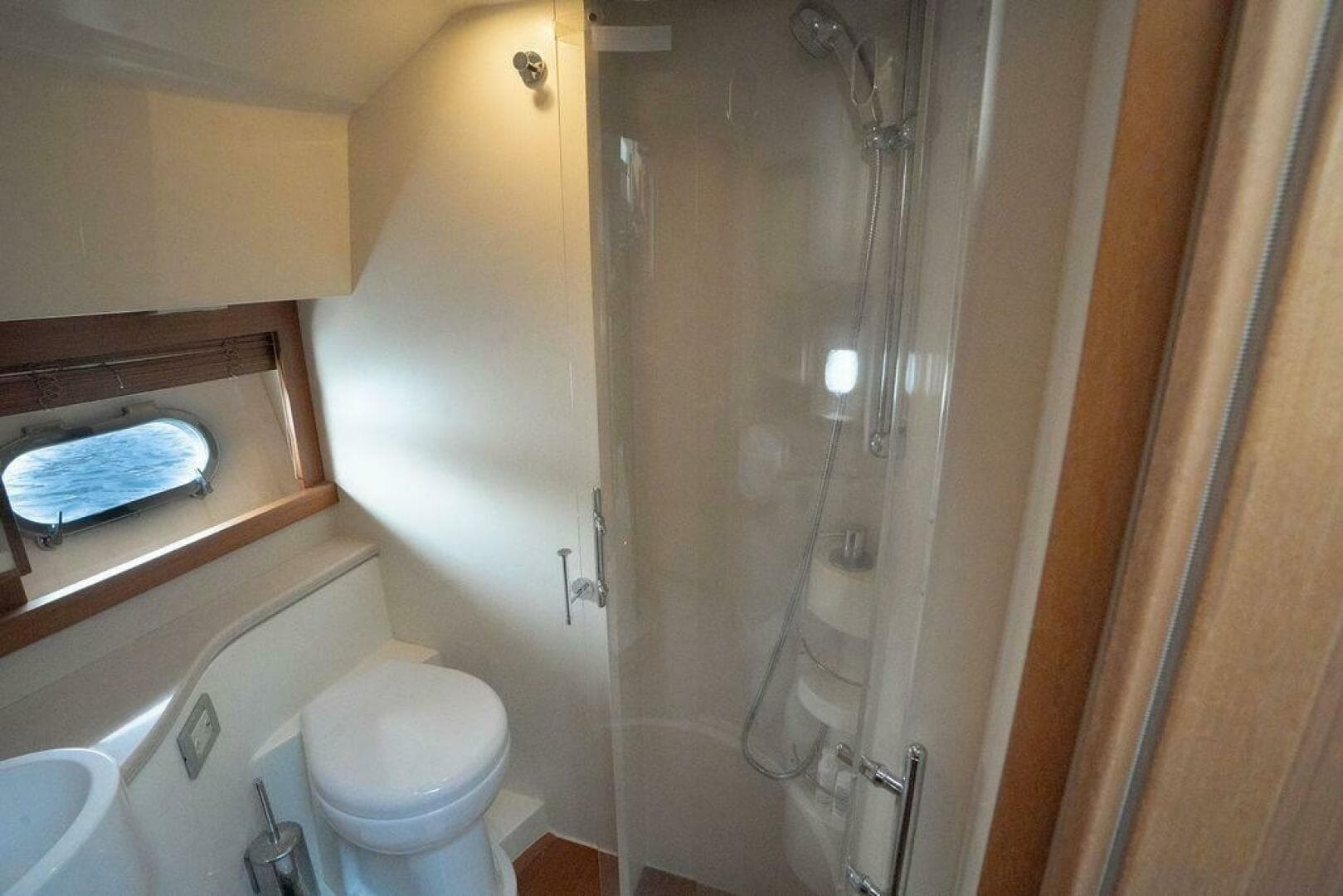 2009 Ferretti Yachts — photo 13