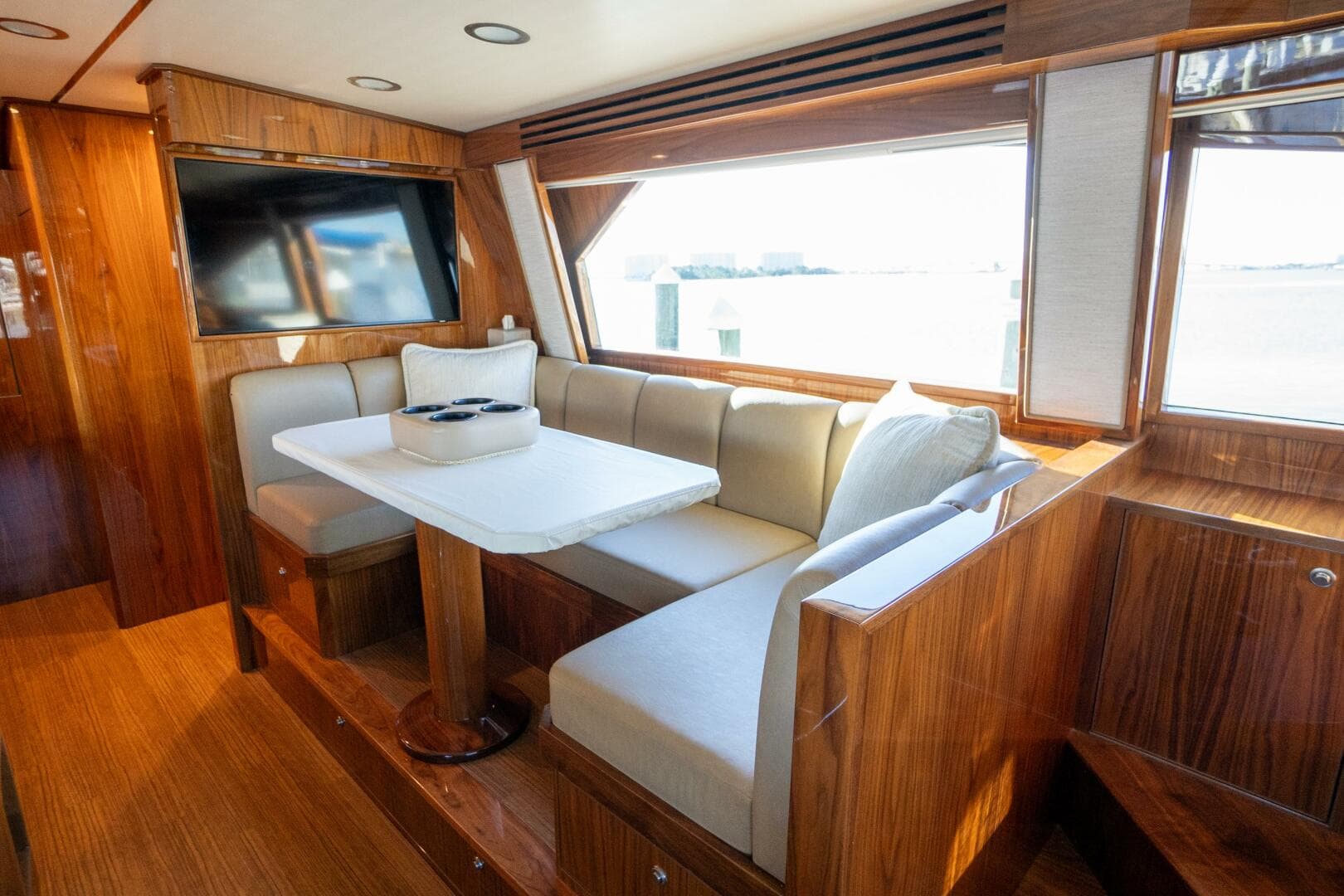 2021 Viking 72 Enclosed Bridge — photo 12