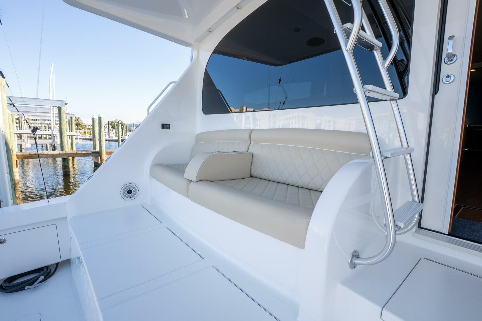 2021 Viking 72 Enclosed Bridge — photo 33