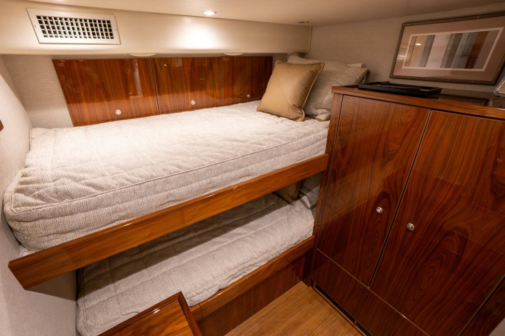 2021 Viking 72 Enclosed Bridge — photo 28