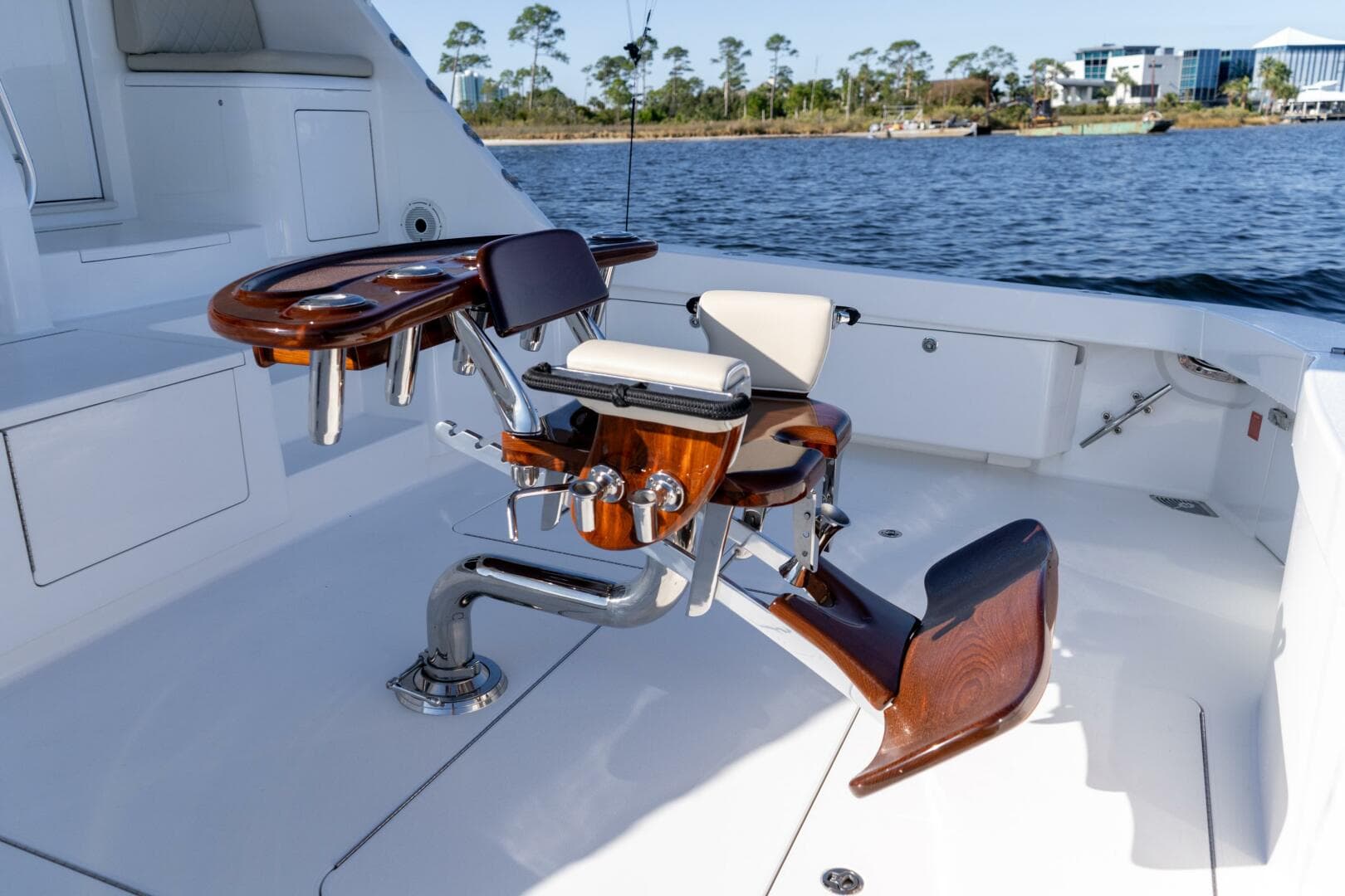 2021 Viking 72 Enclosed Bridge — photo 41
