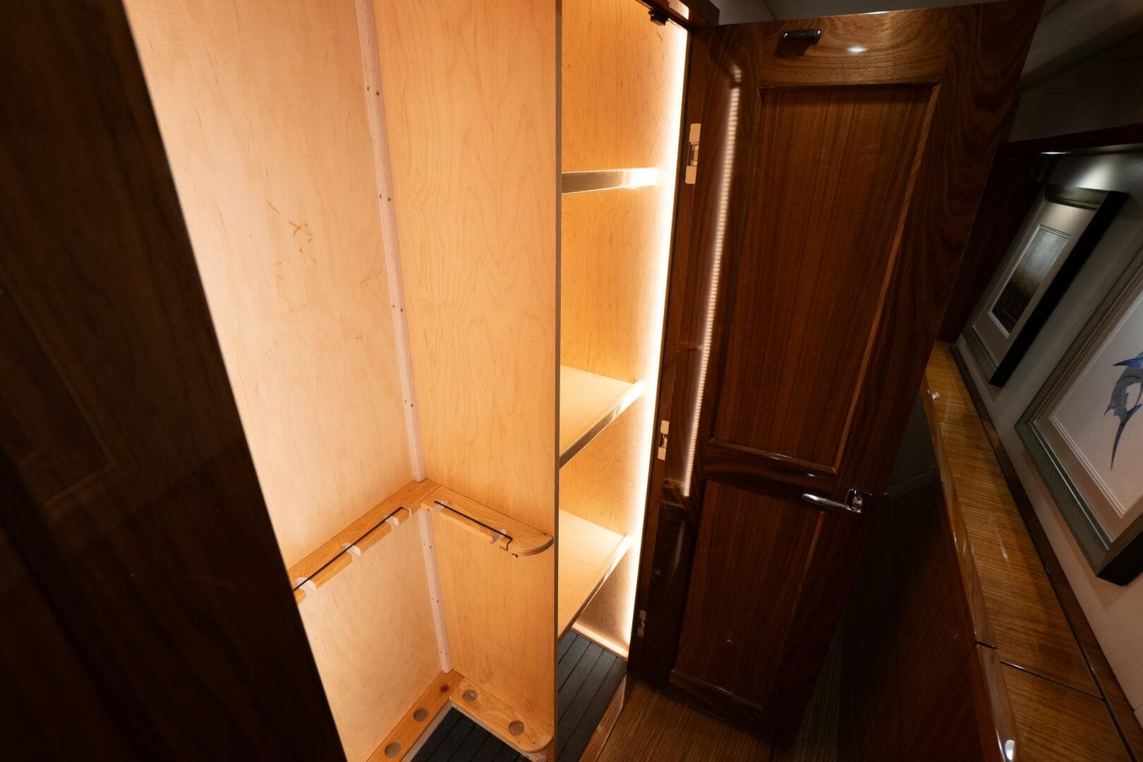 2021 Viking 72 Enclosed Bridge — photo 20