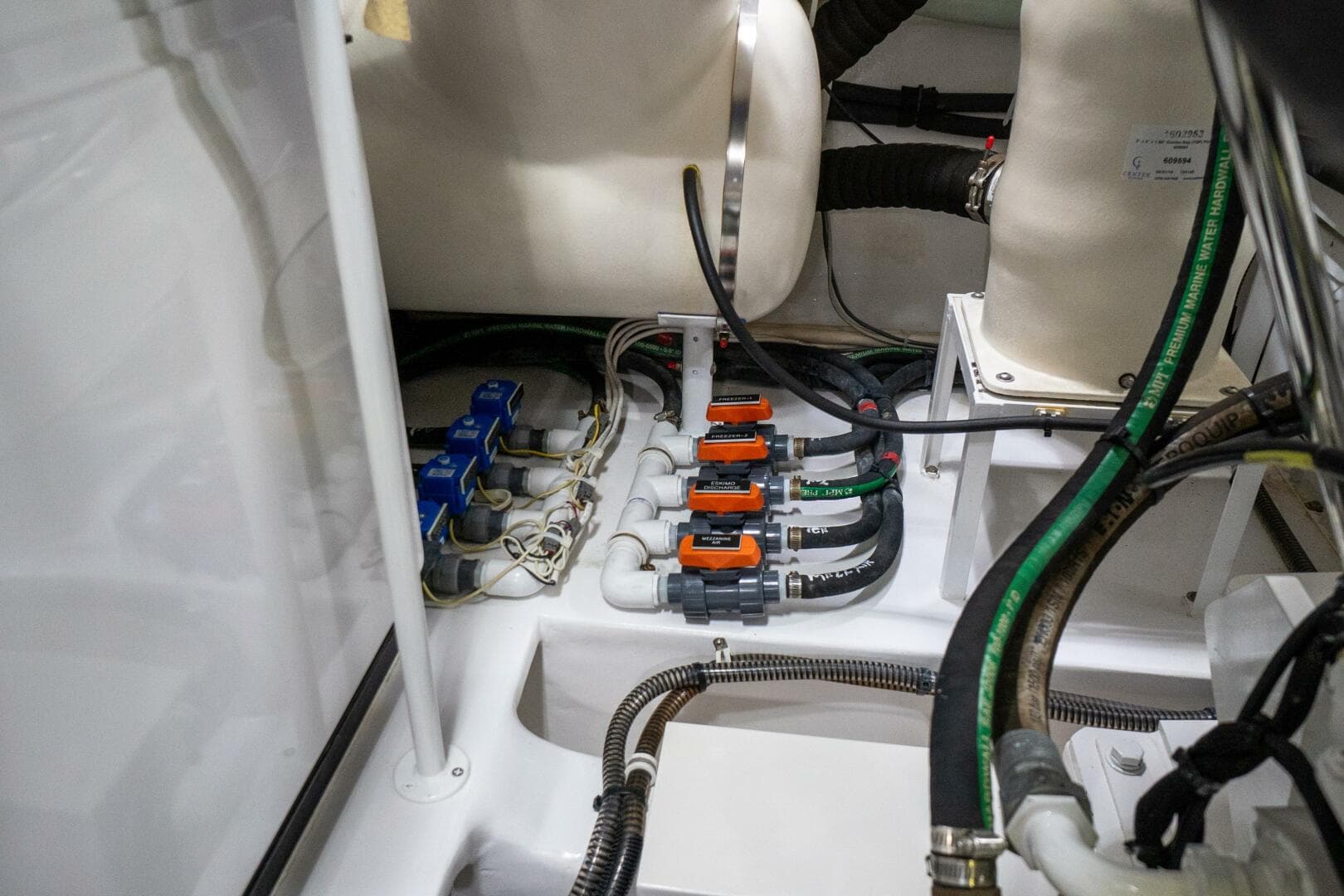 2021 Viking 72 Enclosed Bridge — photo 55