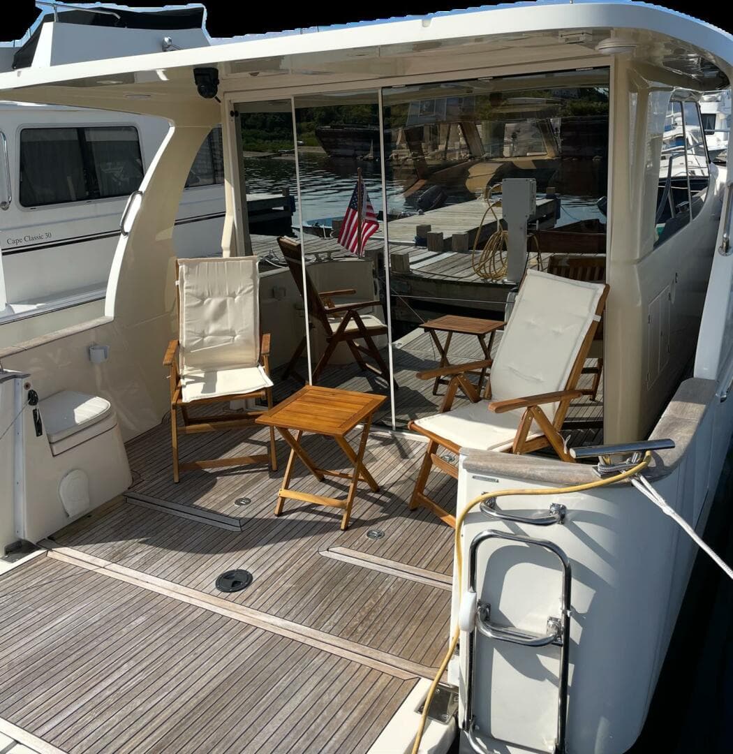 2013 Greenline 33 — photo 3