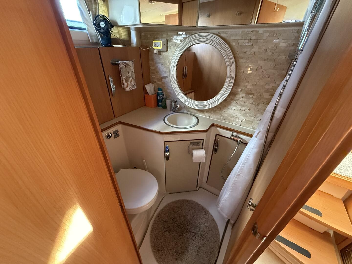 2013 Greenline 33 — photo 57