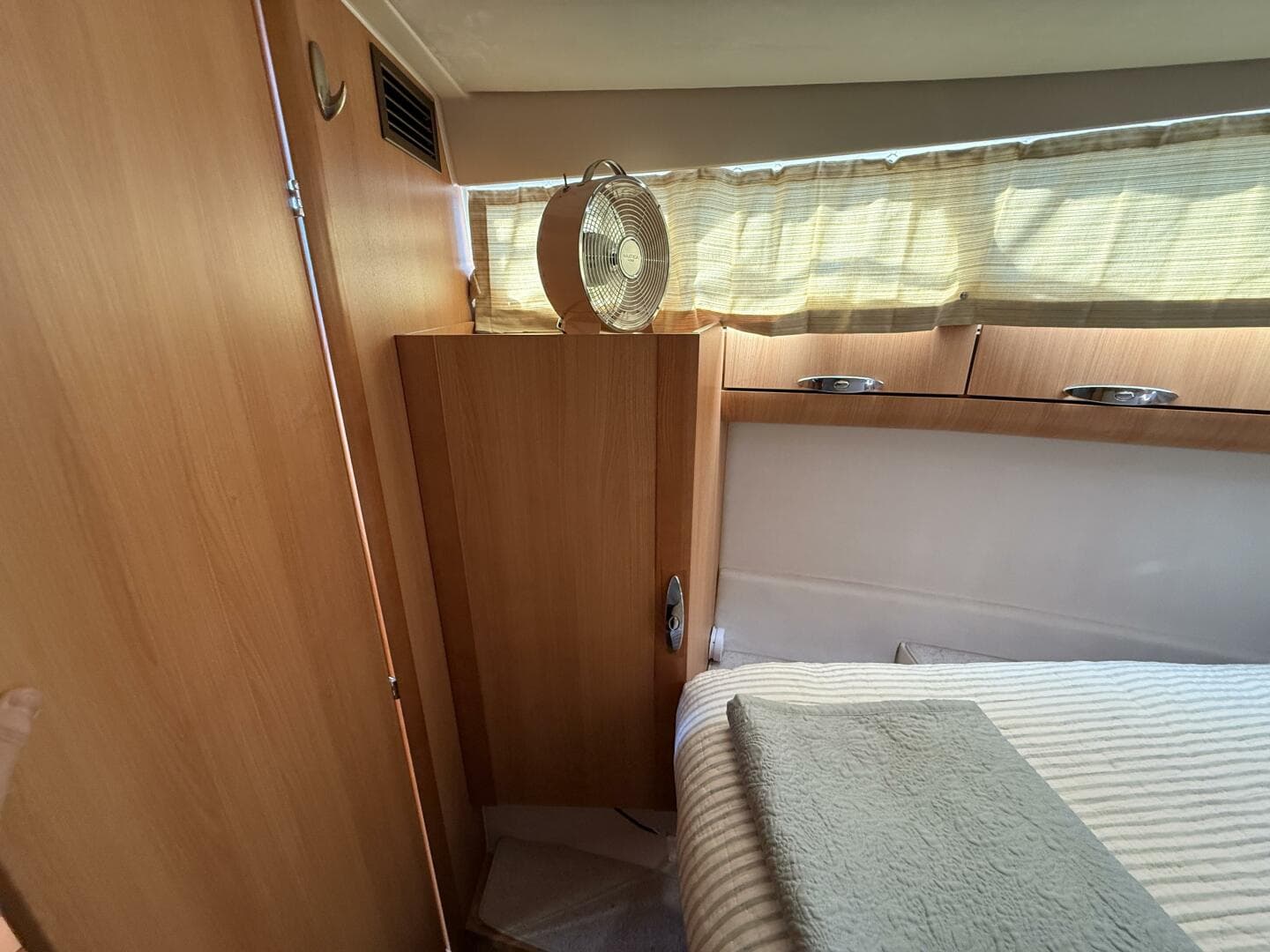 2013 Greenline 33 — photo 46