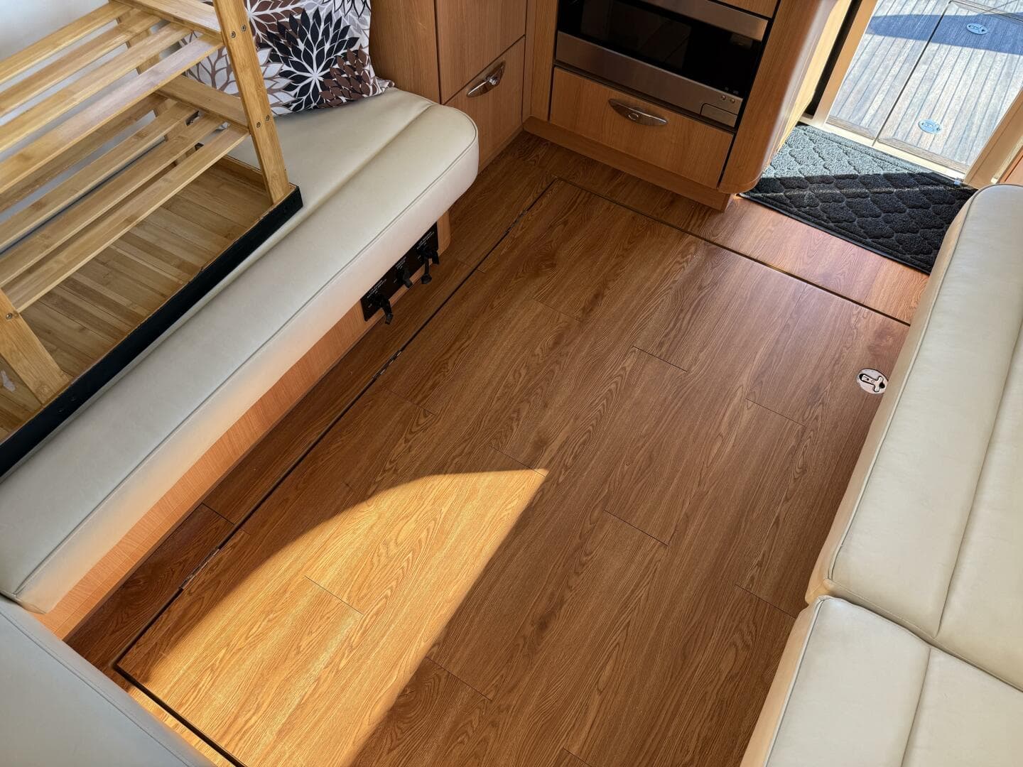 2013 Greenline 33 — photo 60