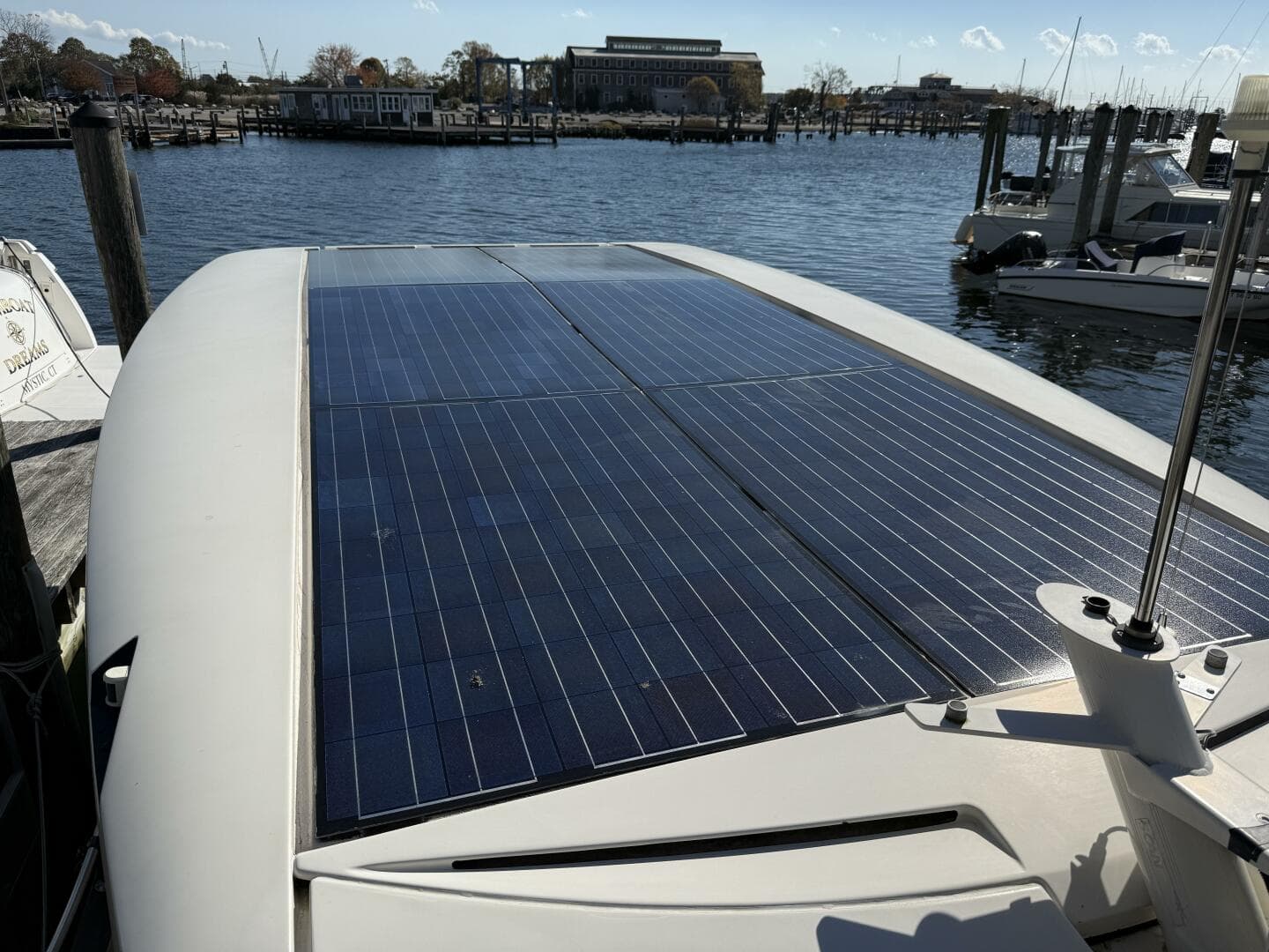 2013 Greenline 33 — photo 18