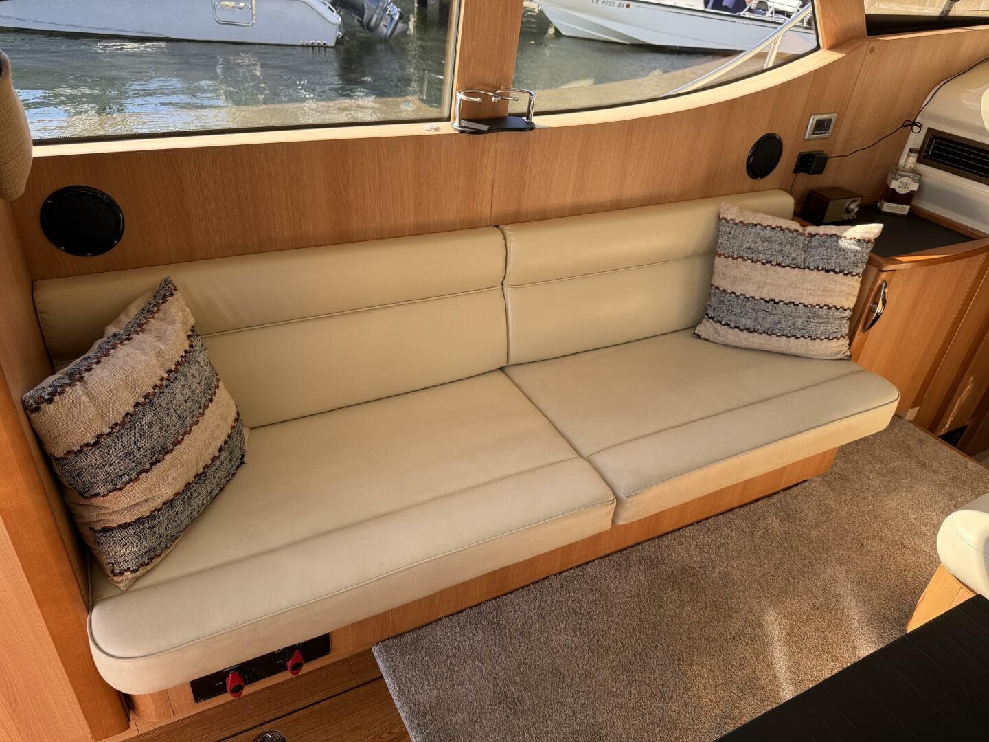 2013 Greenline 33 — photo 24