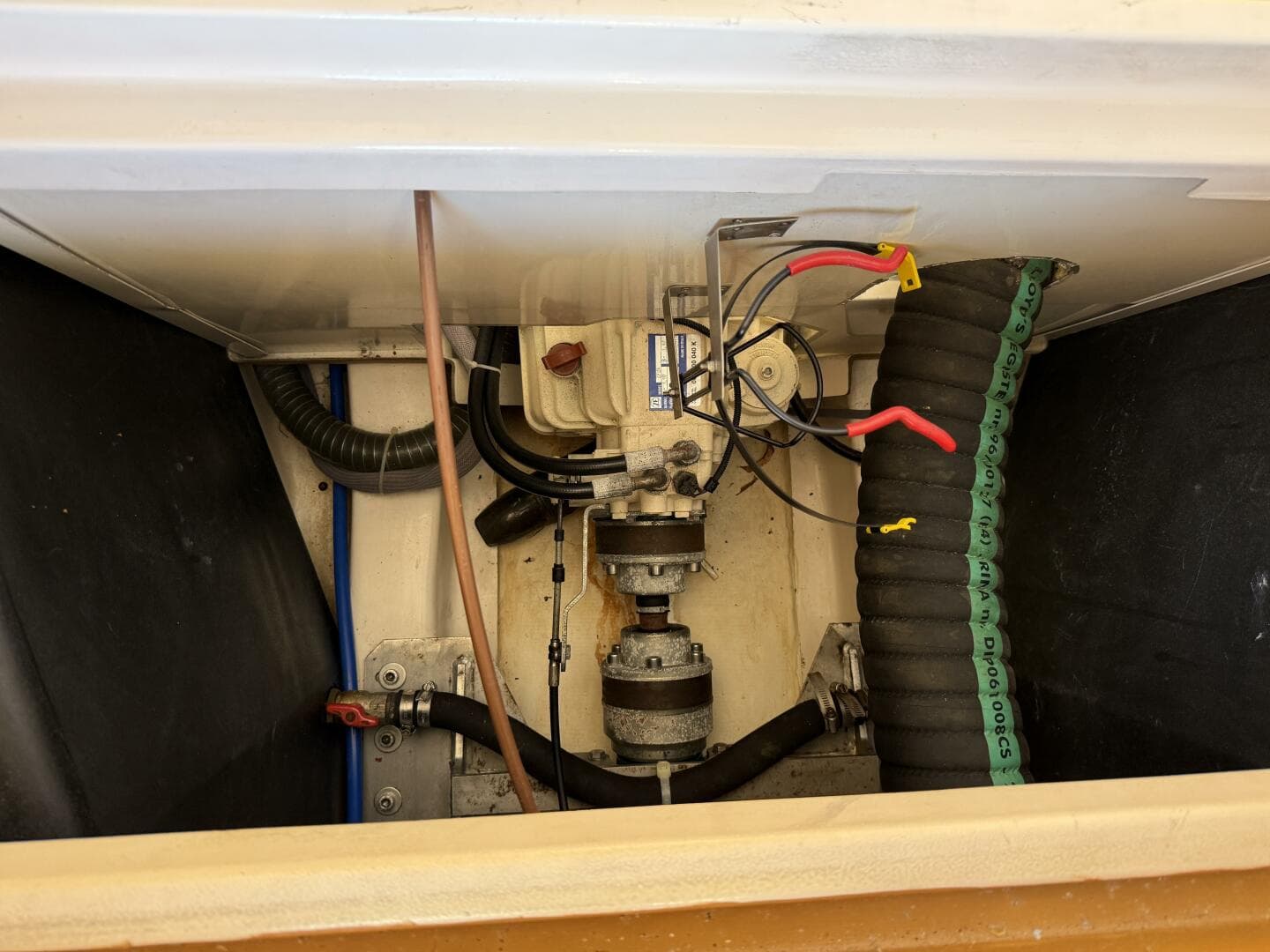 2013 Greenline 33 — photo 62