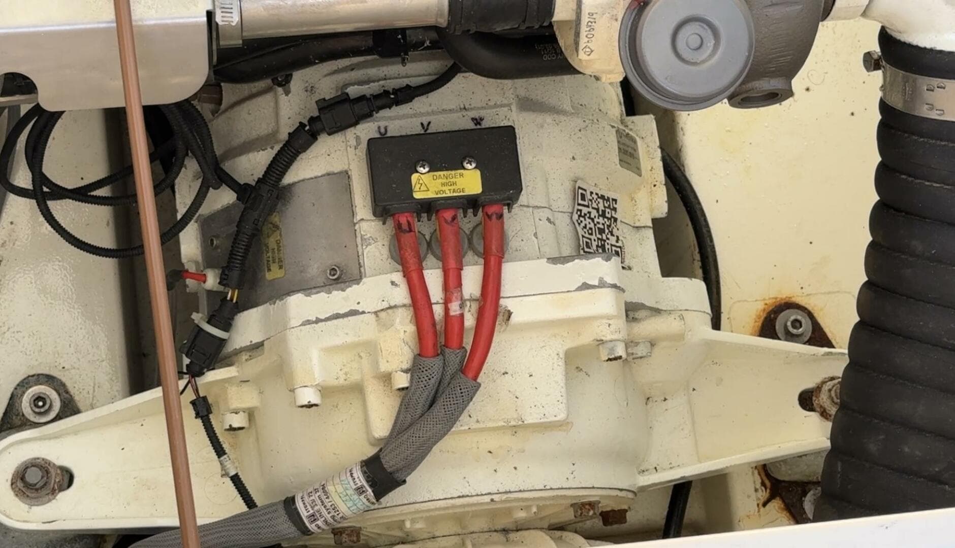 2013 Greenline 33 — photo 69