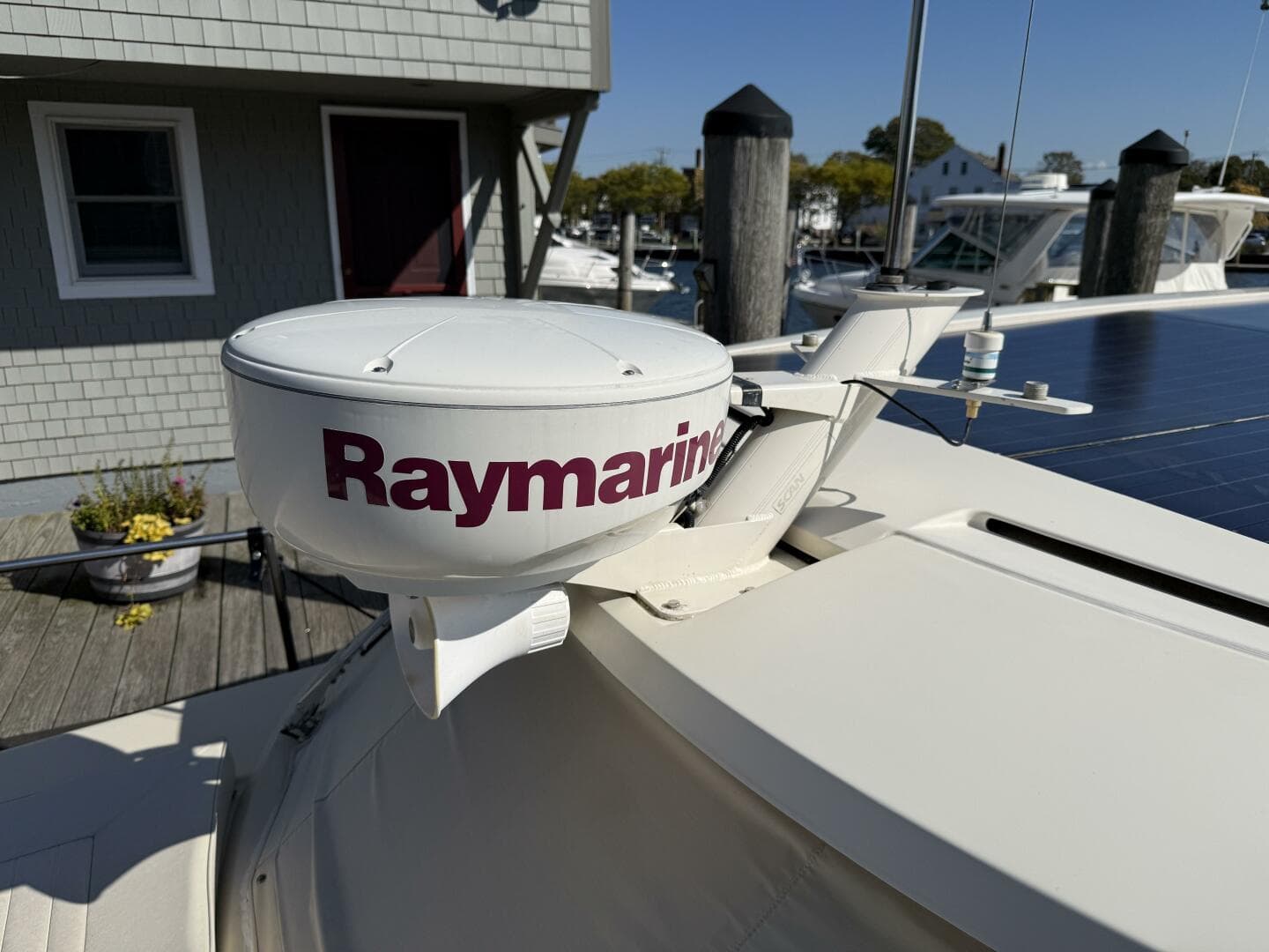 2013 Greenline 33 — photo 11