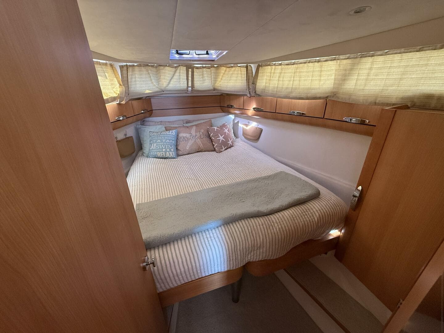 2013 Greenline 33 — photo 44