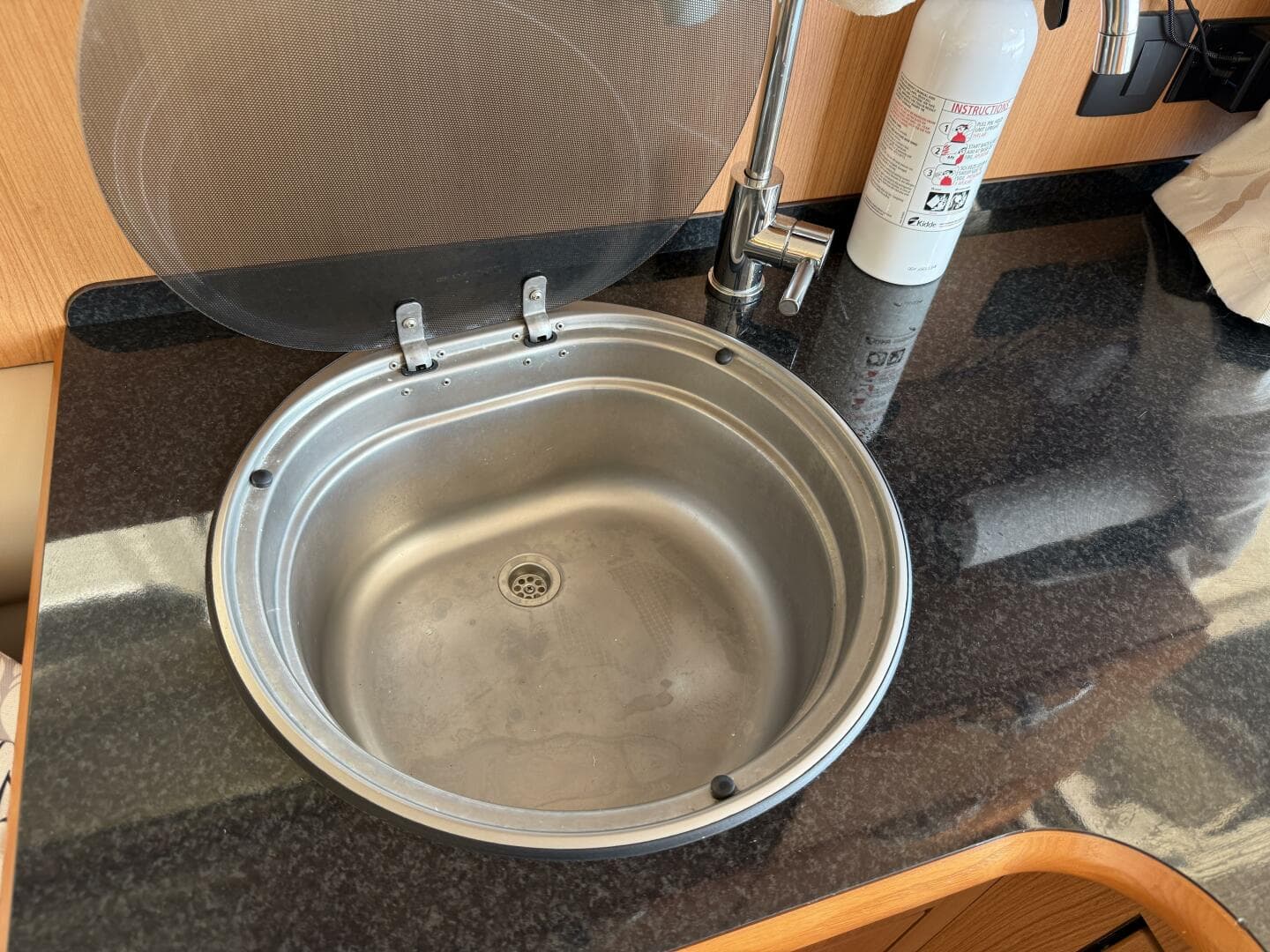 2013 Greenline 33 — photo 35