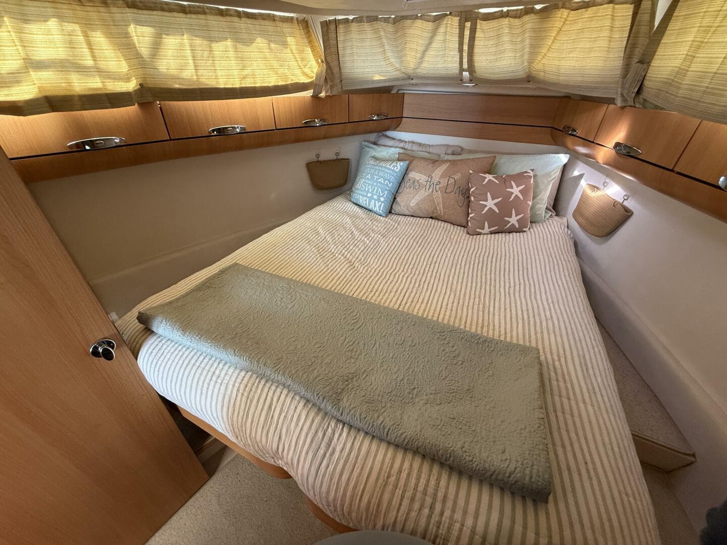 2013 Greenline 33 — photo 45