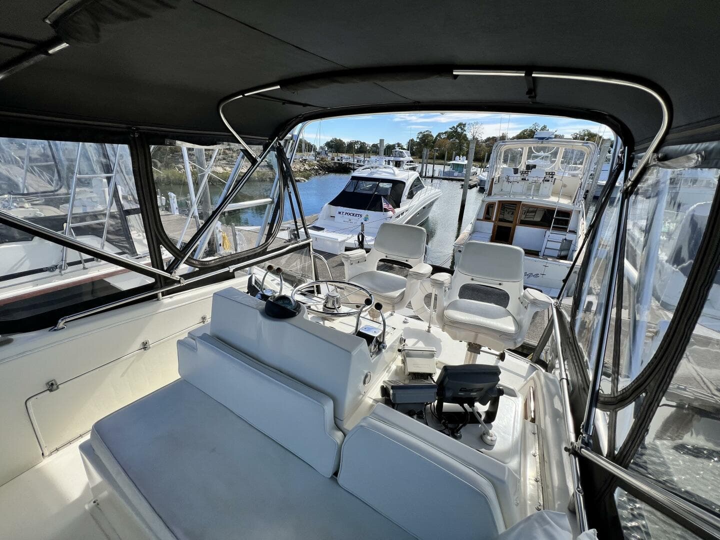 1979 Viking 35 Convertible — photo 39