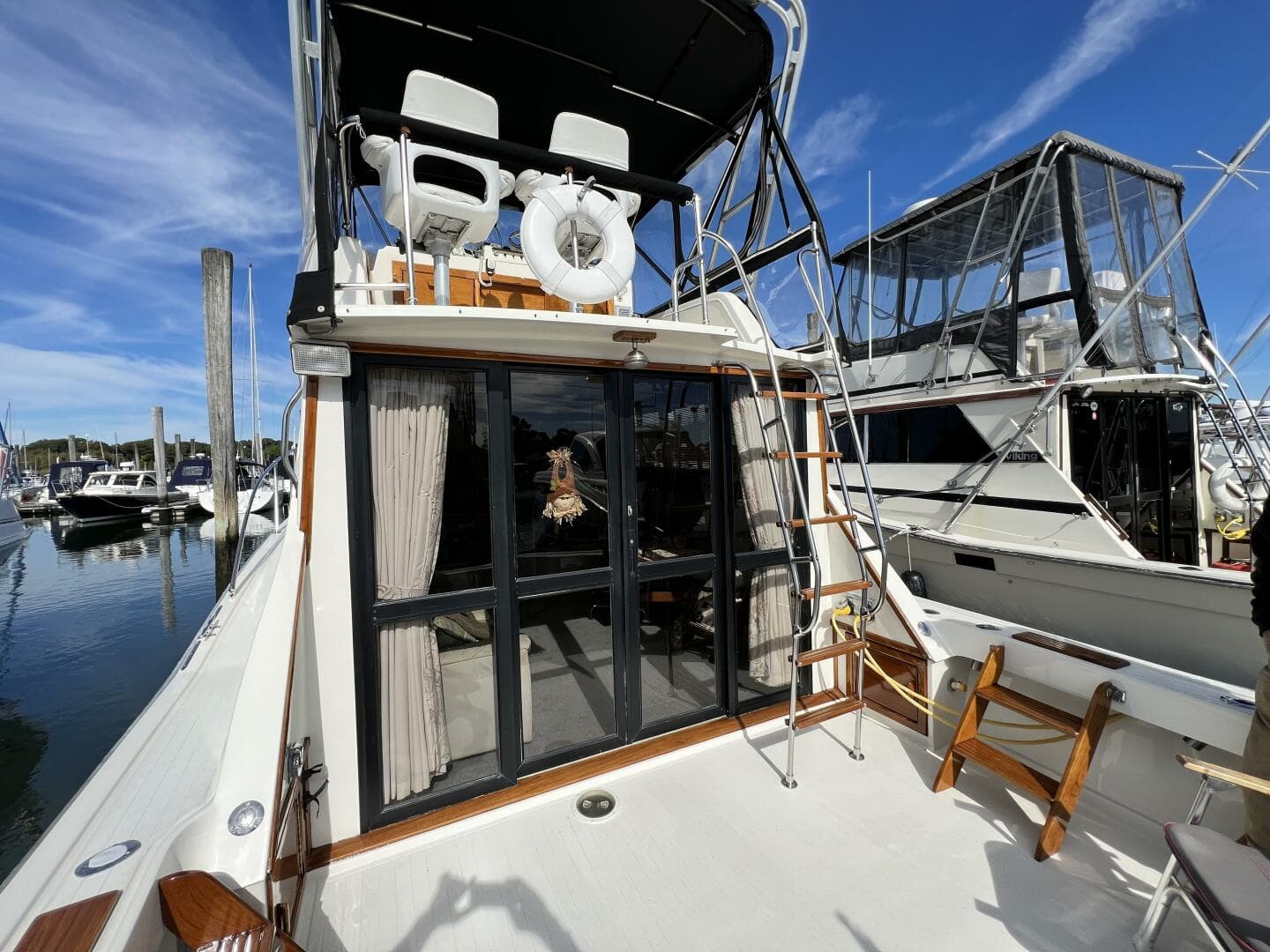 1979 Viking 35 Convertible — photo 9