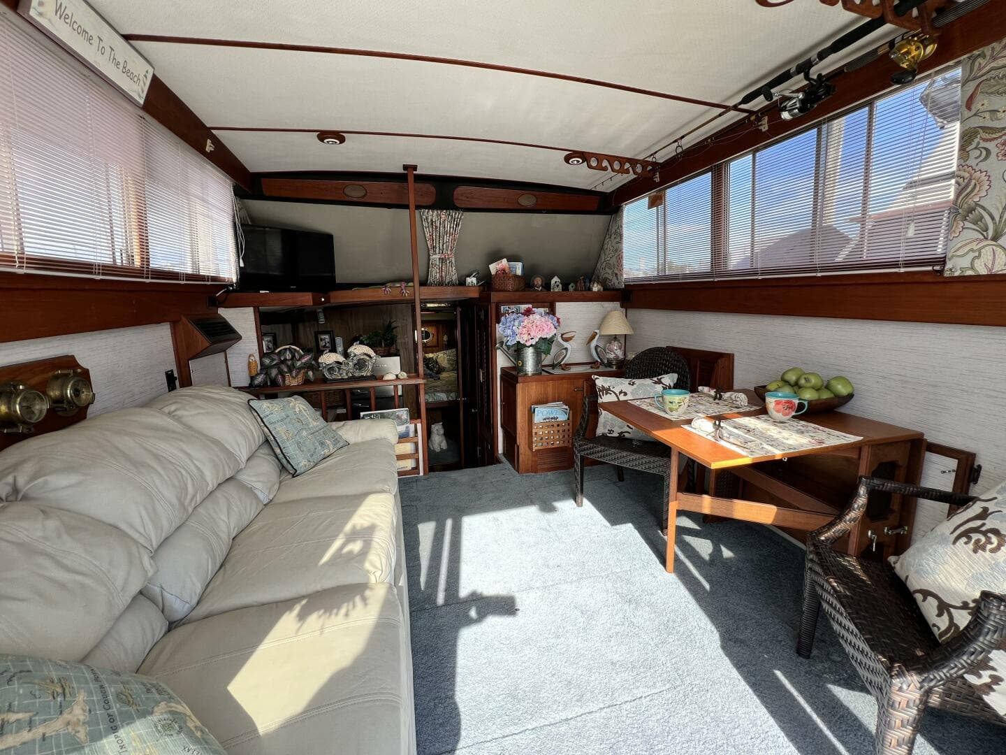 1979 Viking 35 Convertible — photo 11