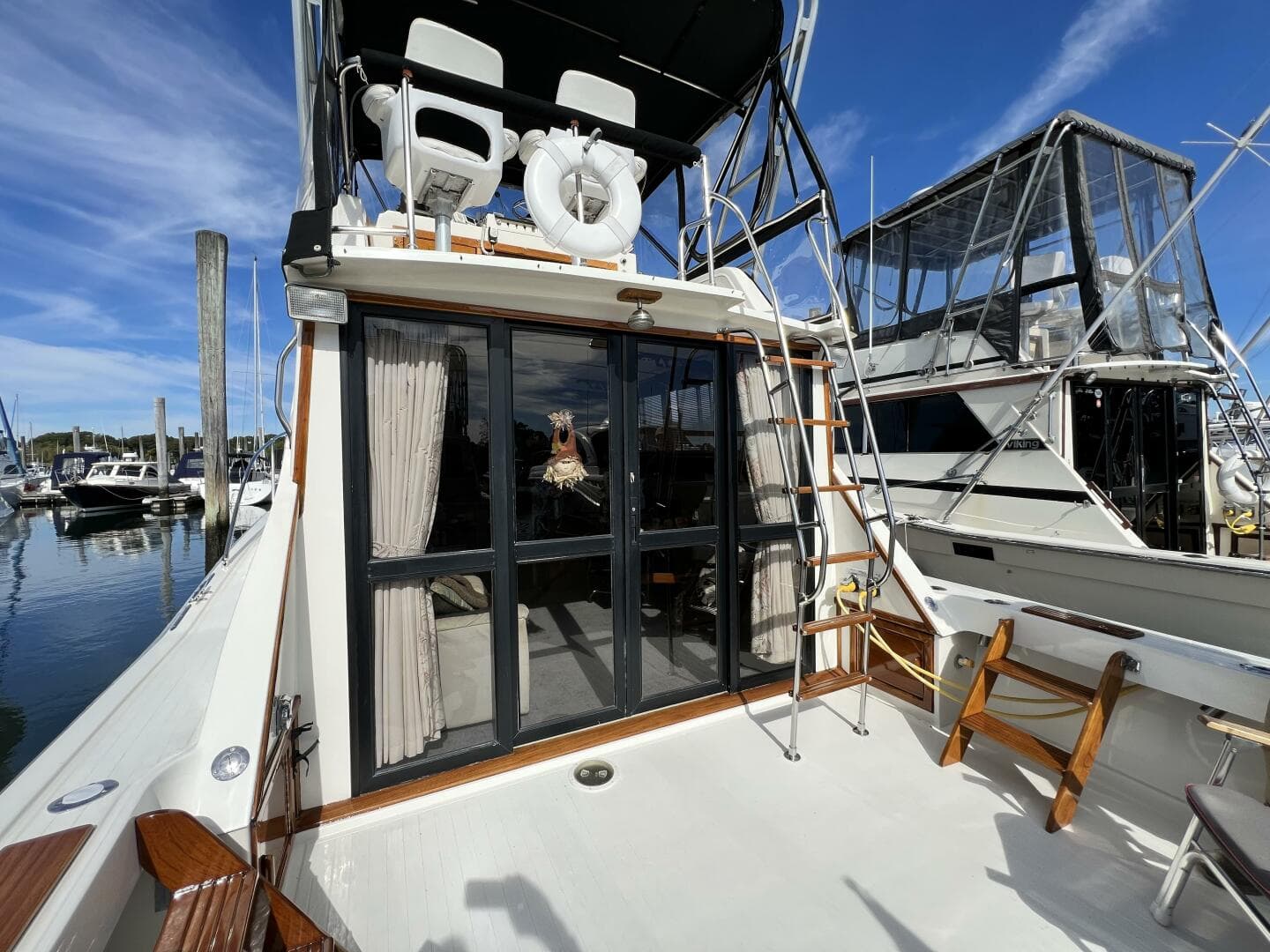 1979 Viking 35 Convertible — photo 7