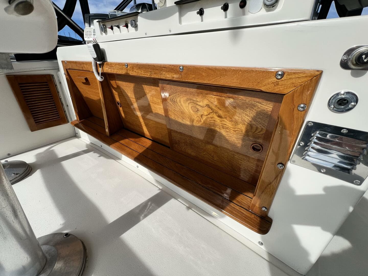 1979 Viking 35 Convertible — photo 50