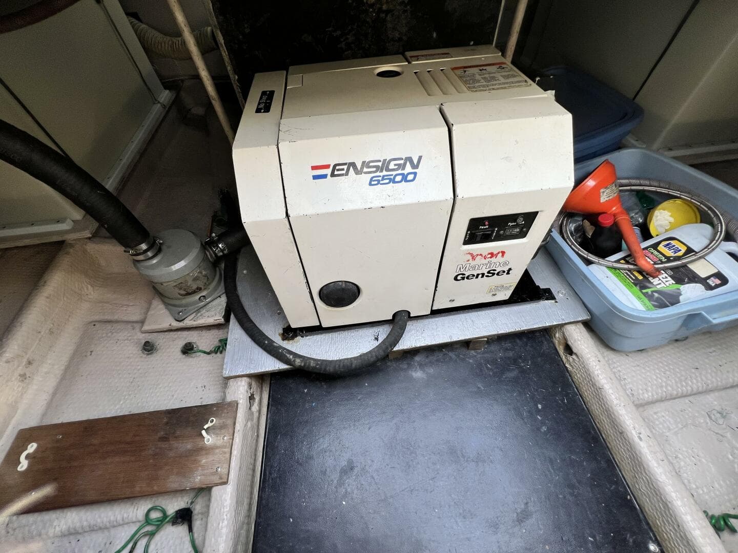 1979 Viking 35 Convertible — photo 58