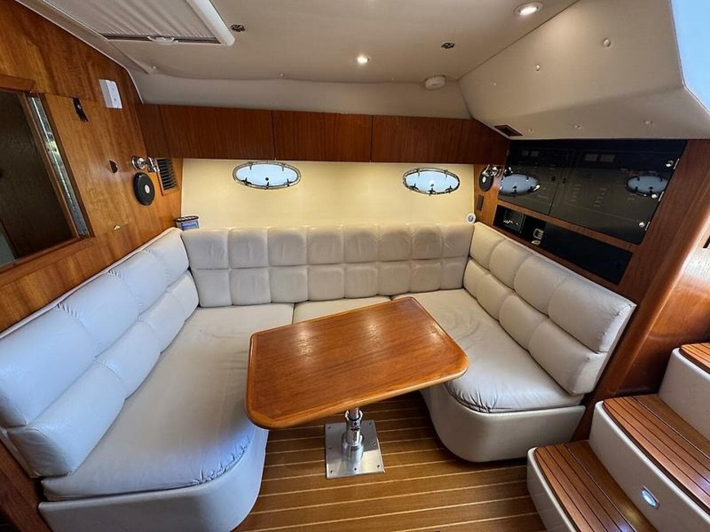 2000 Tiara Yachts 3500 Open — photo 24