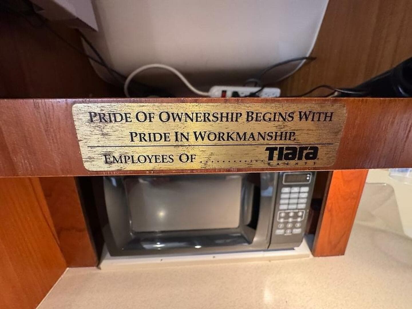 2000 Tiara Yachts 3500 Open — photo 31