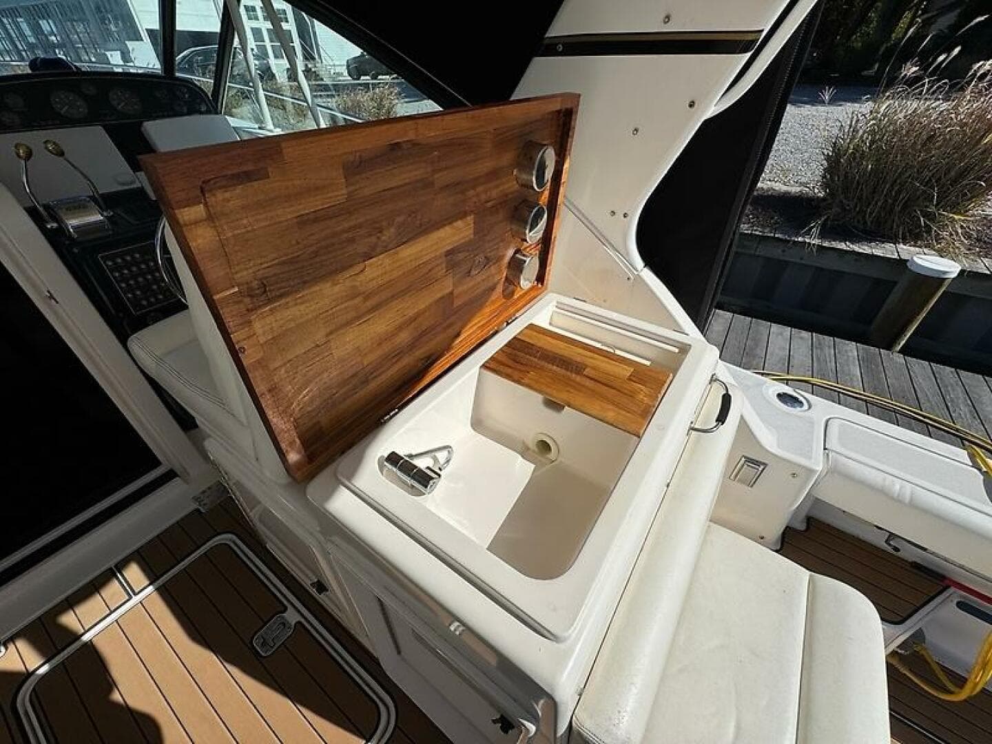 2000 Tiara Yachts 3500 Open — photo 12