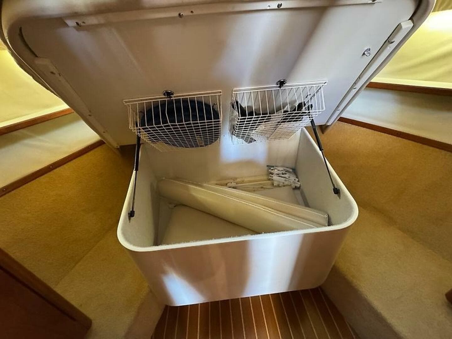 2000 Tiara Yachts 3500 Open — photo 34