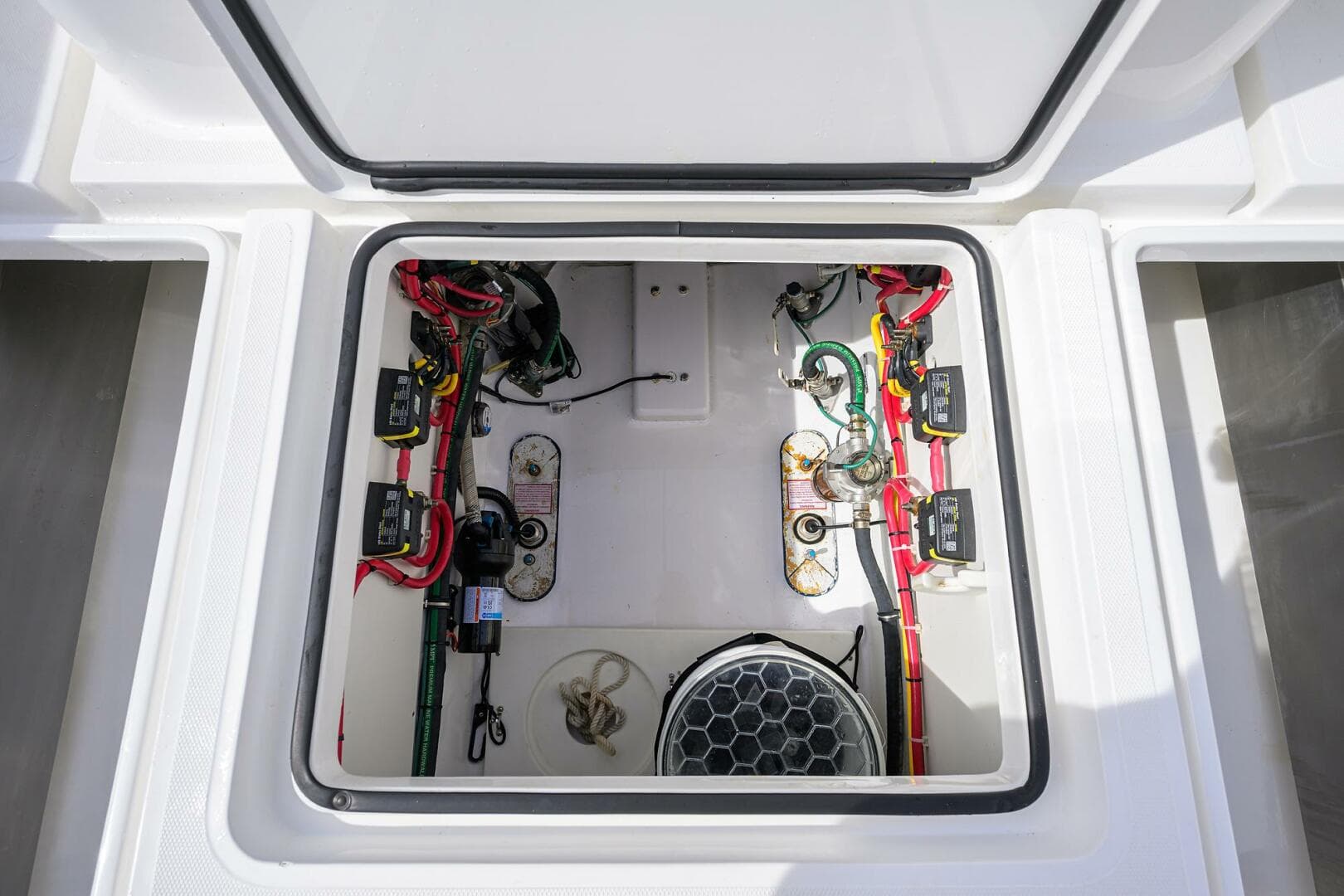 2018 Buddy Davis 42 Center Console — photo 42