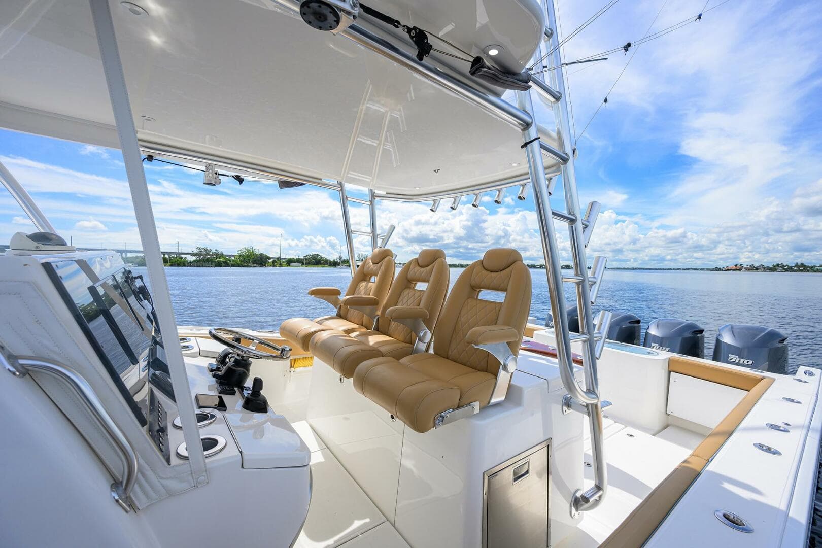 2018 Buddy Davis 42 Center Console — photo 17