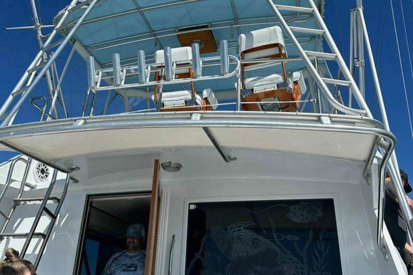 1990 Hatteras 45 Convertible — photo 20