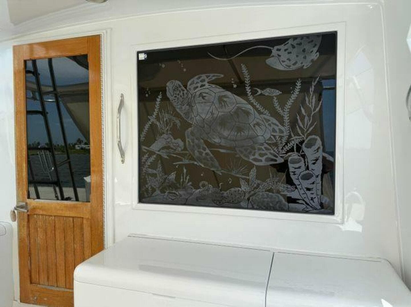 1990 Hatteras 45 Convertible — photo 9