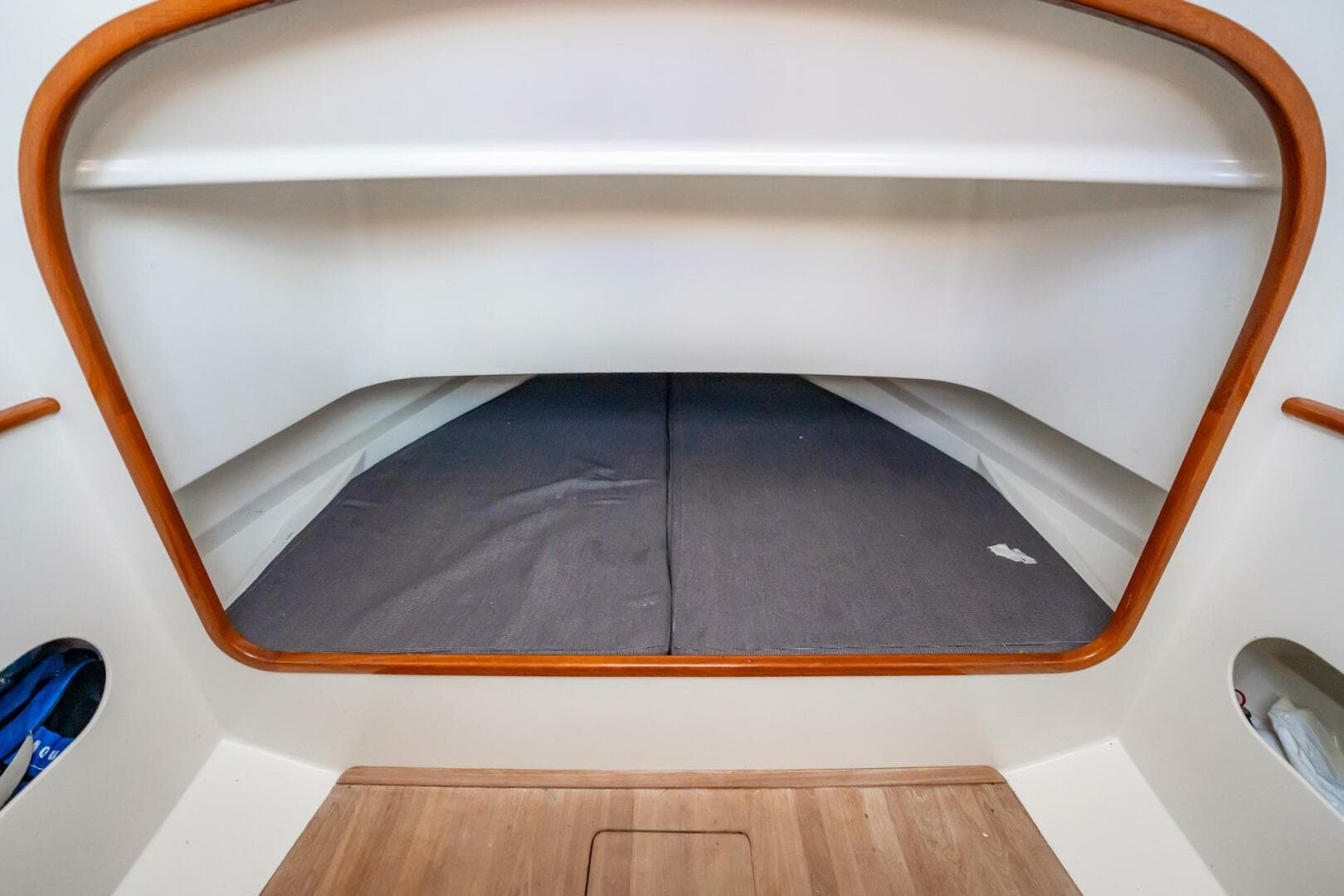 2003 Gamefisherman 34 Express — photo 12