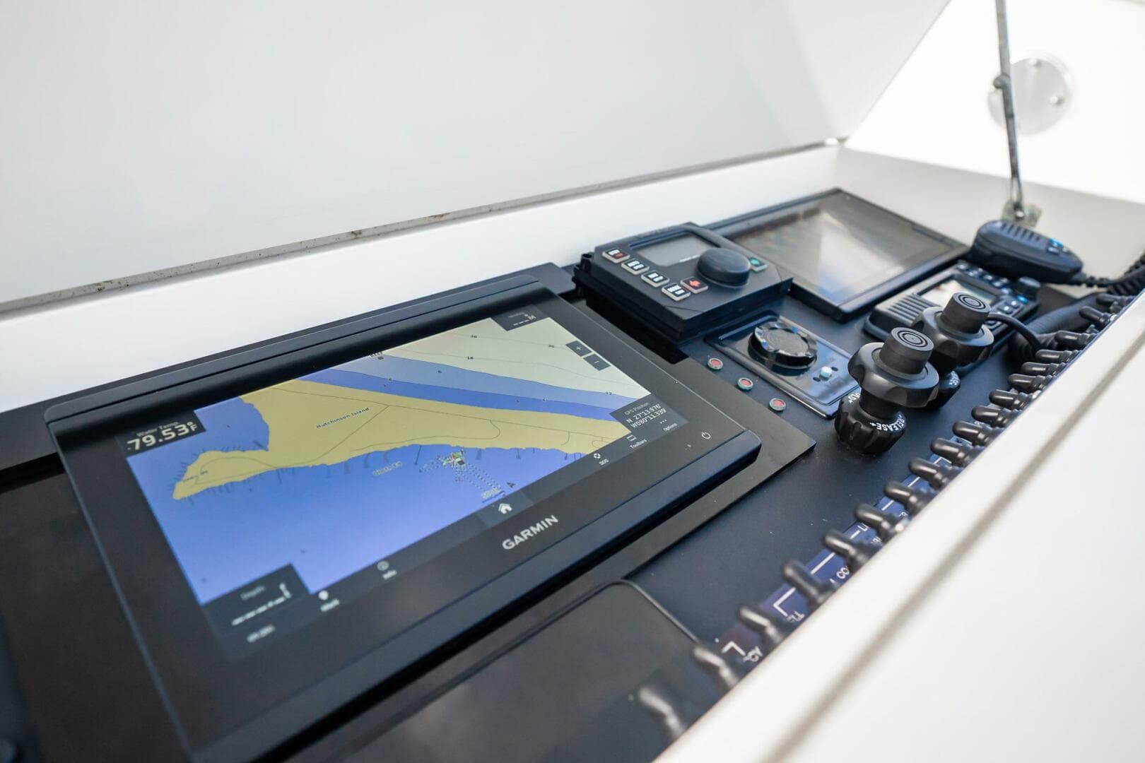 2003 Gamefisherman 34 Express — photo 31