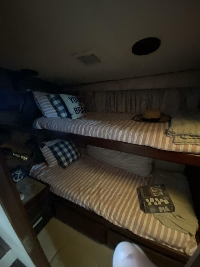 1986 Hatteras SF 52 — photo 14