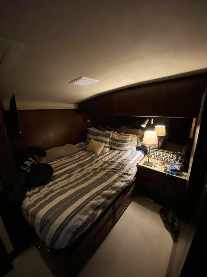 1986 Hatteras SF 52 — photo 15