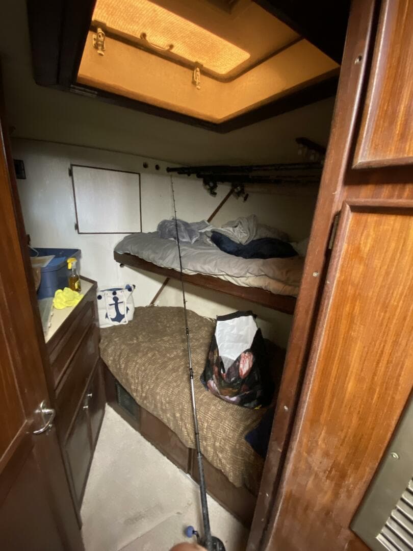 1986 Hatteras SF 52 — photo 18