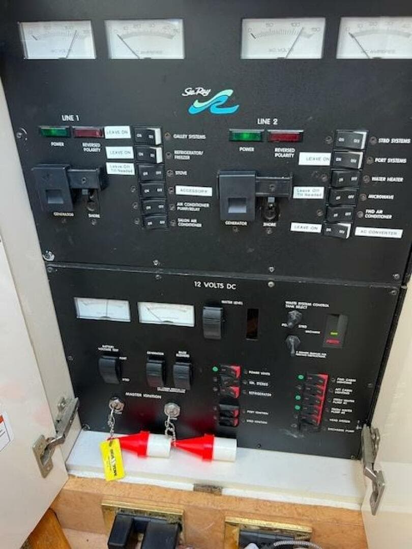 1997 Sea Ray Sundancer — photo 25