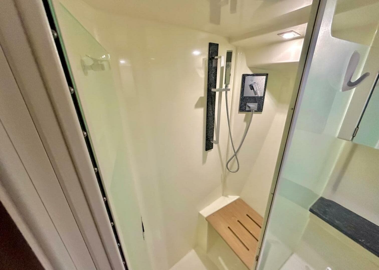 2013 Monterey — photo 17