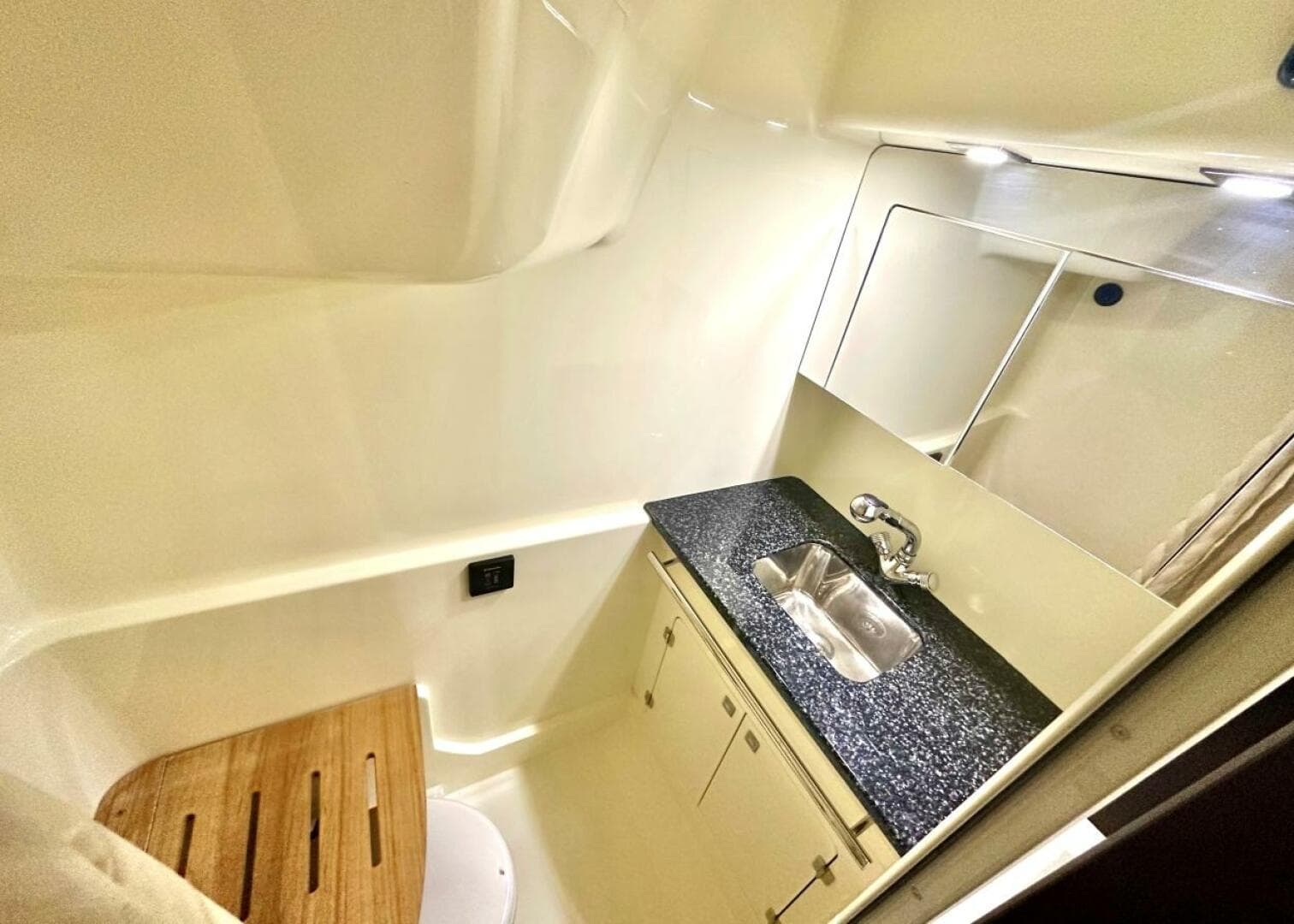 2013 Monterey — photo 10