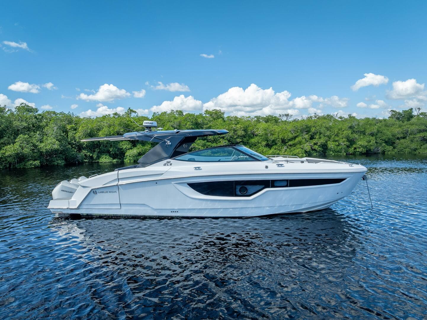 2022 Cruisers Yachts Gls OB — photo 16