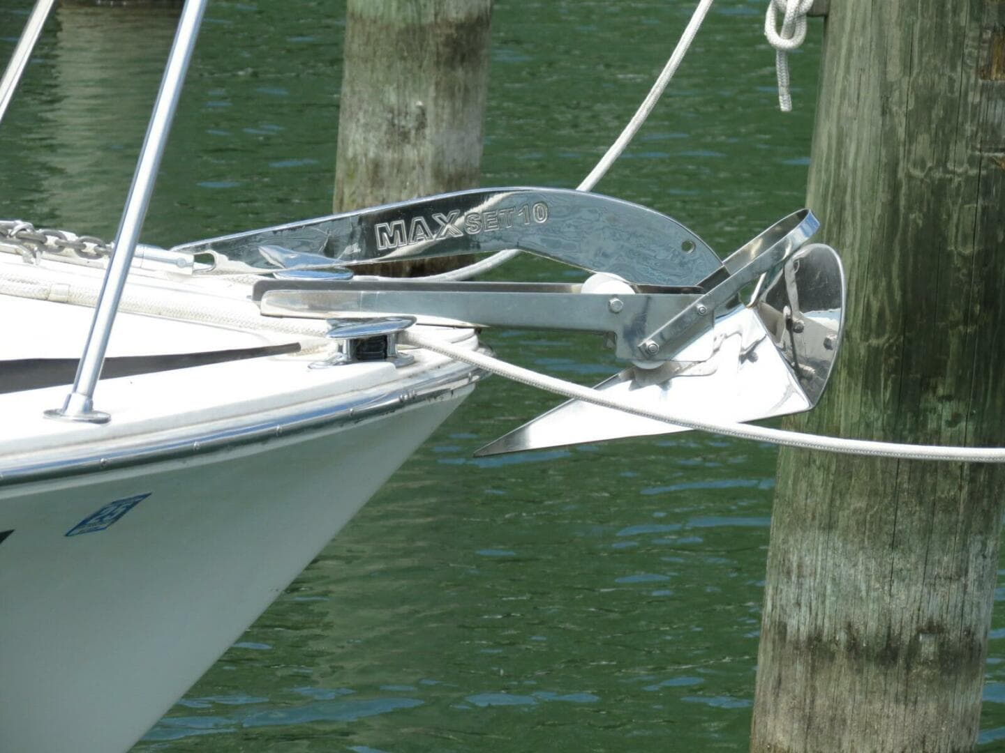 1978 Bertram 28 Flybridge Cruiser — photo 7