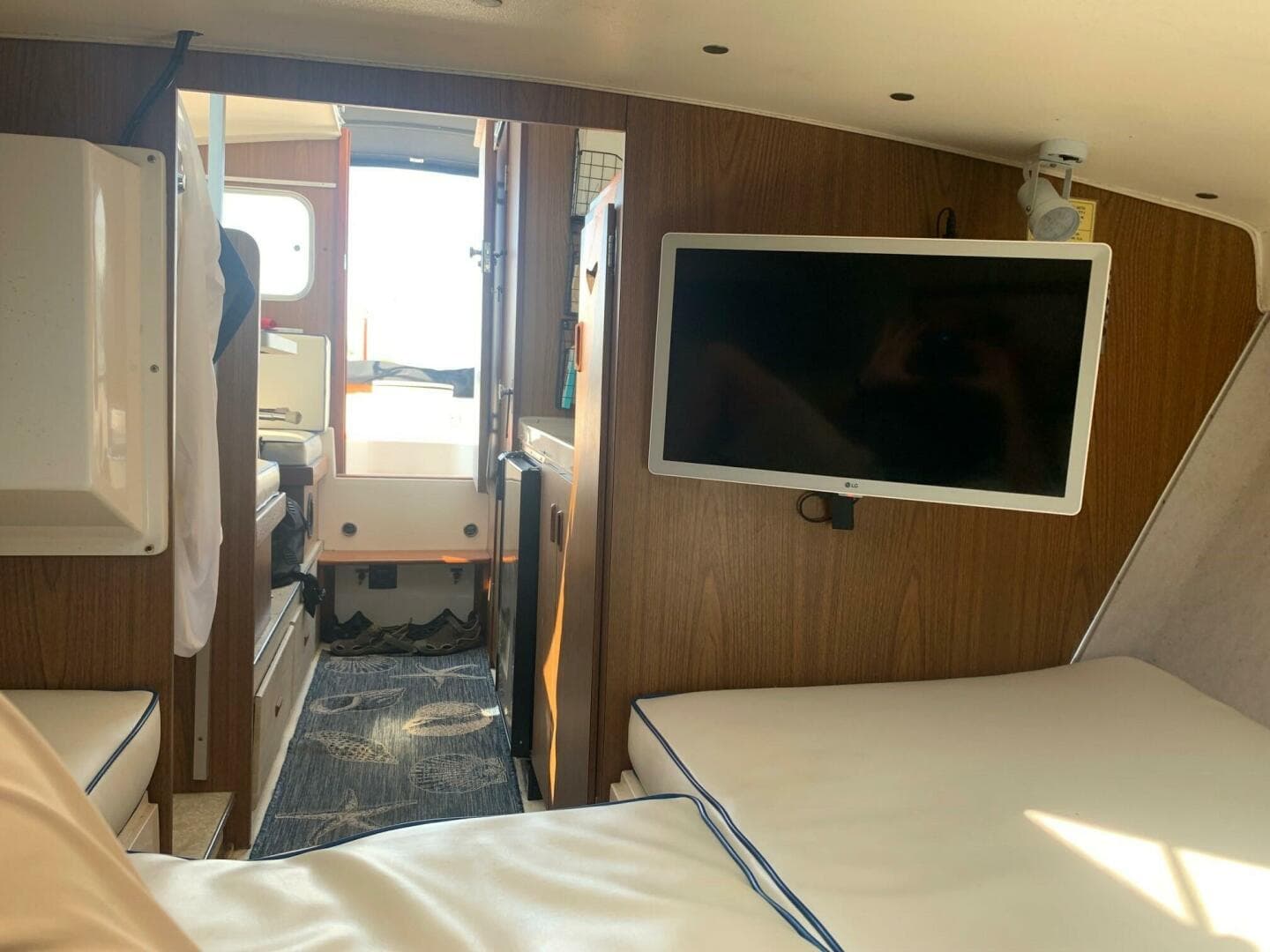 1978 Bertram 28 Flybridge Cruiser — photo 17