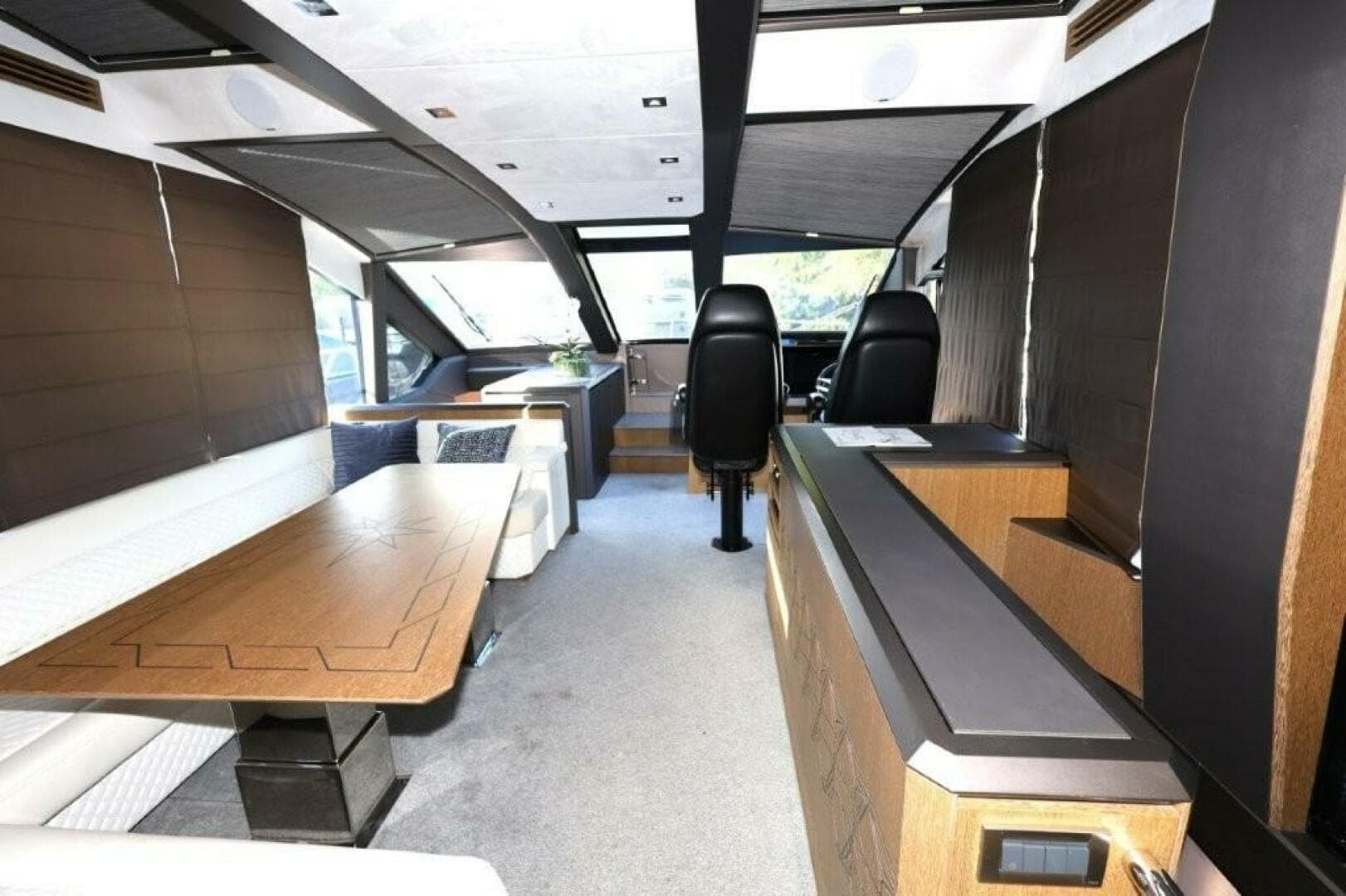 2019 Galeon 650 Sky — photo 30