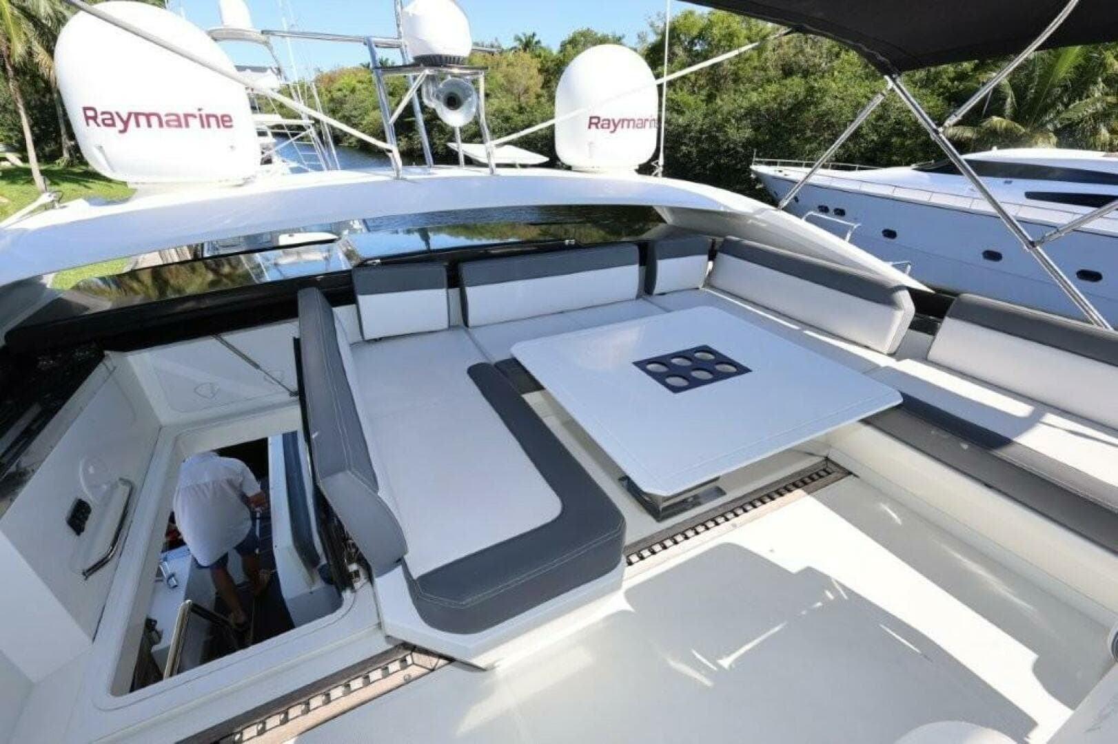 2019 Galeon 650 Sky — photo 15