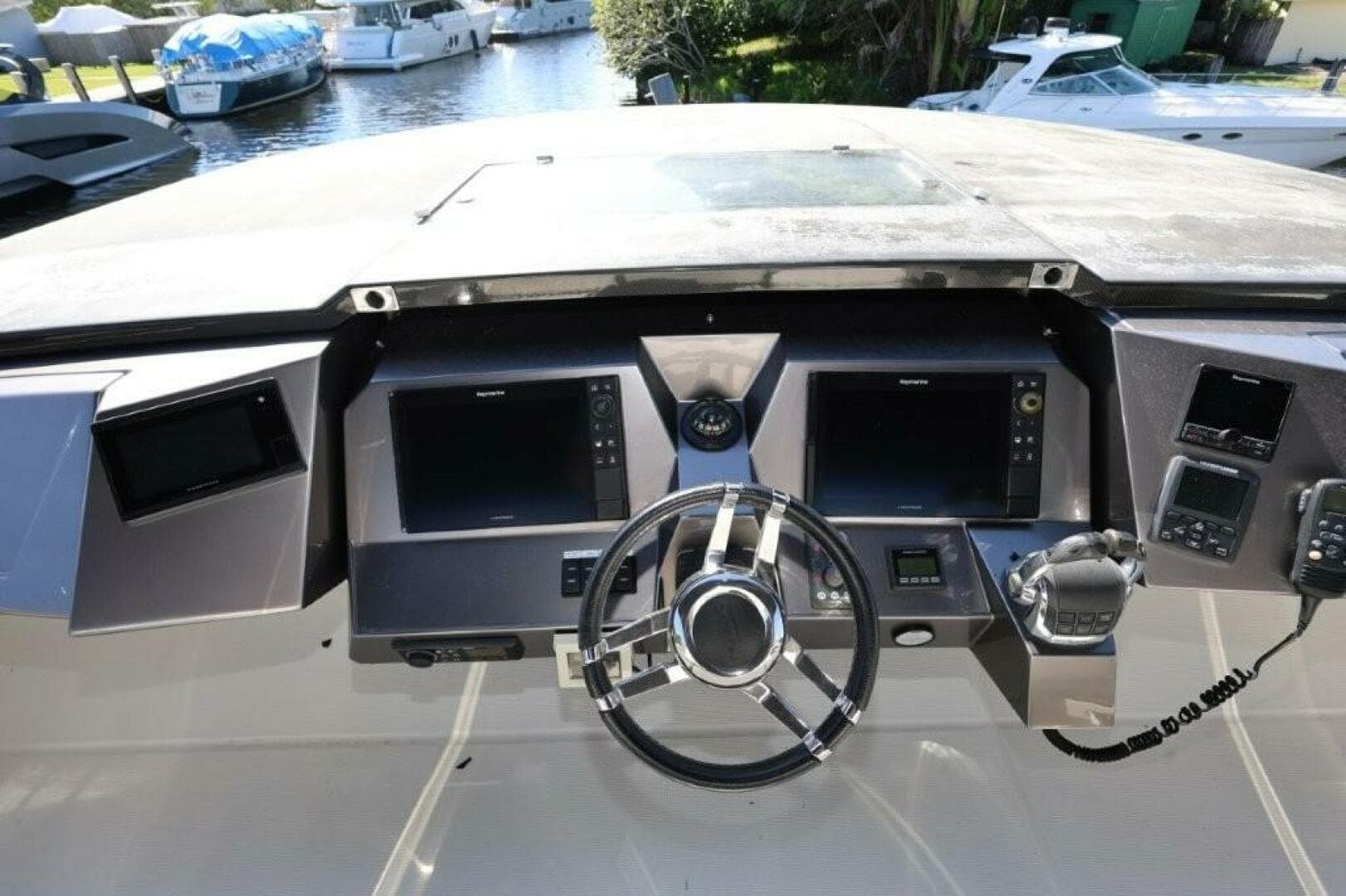 2019 Galeon 650 Sky — photo 11
