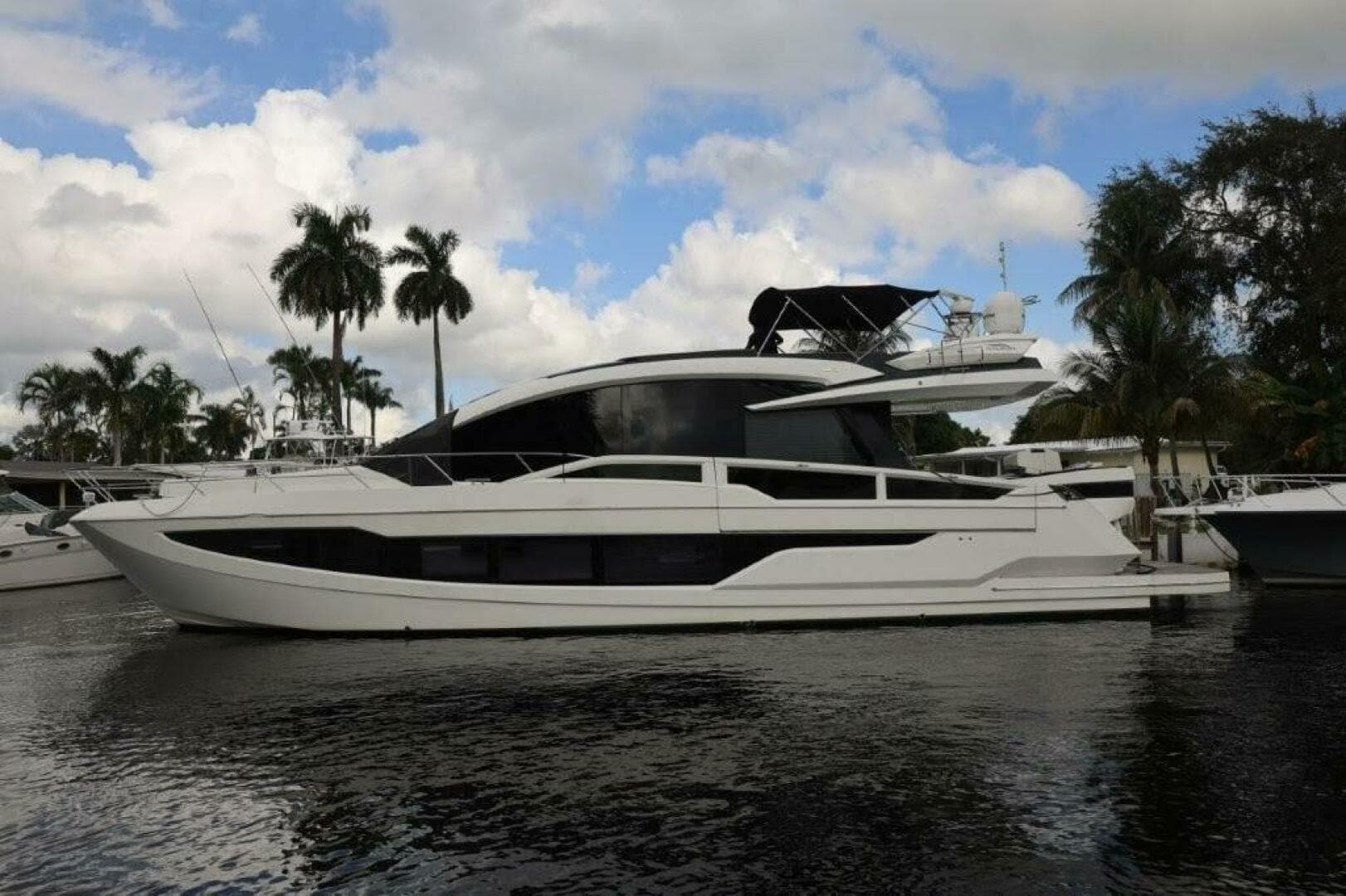 2019 Galeon 650 Sky — photo 3