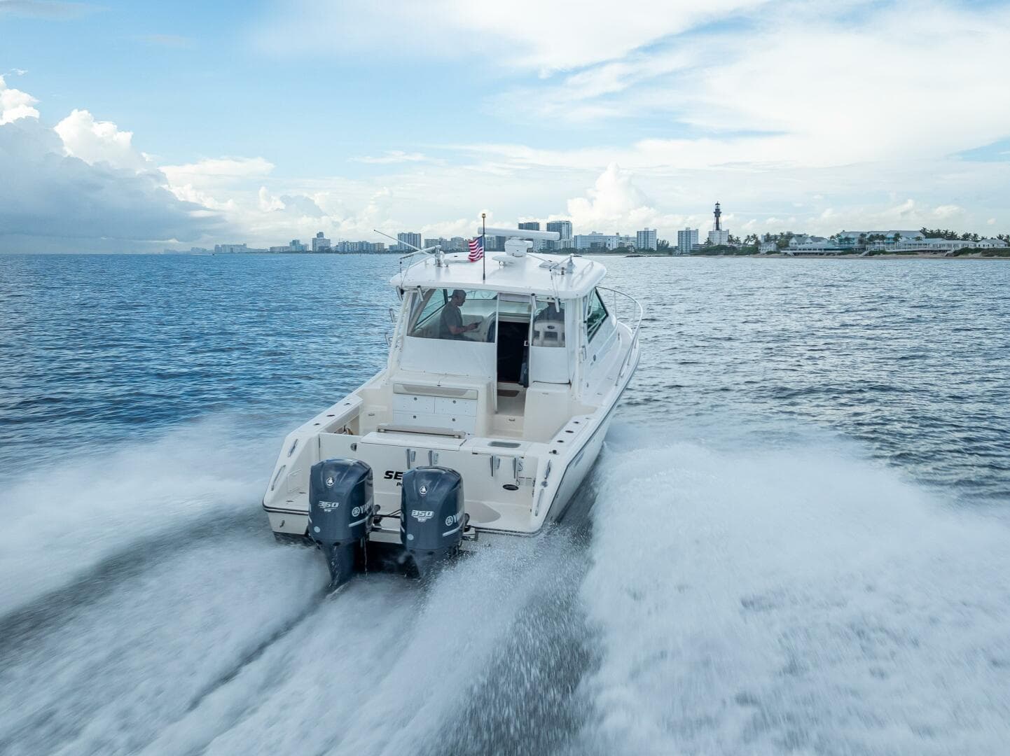 2011 Pursuit S345 Offshore — photo 31