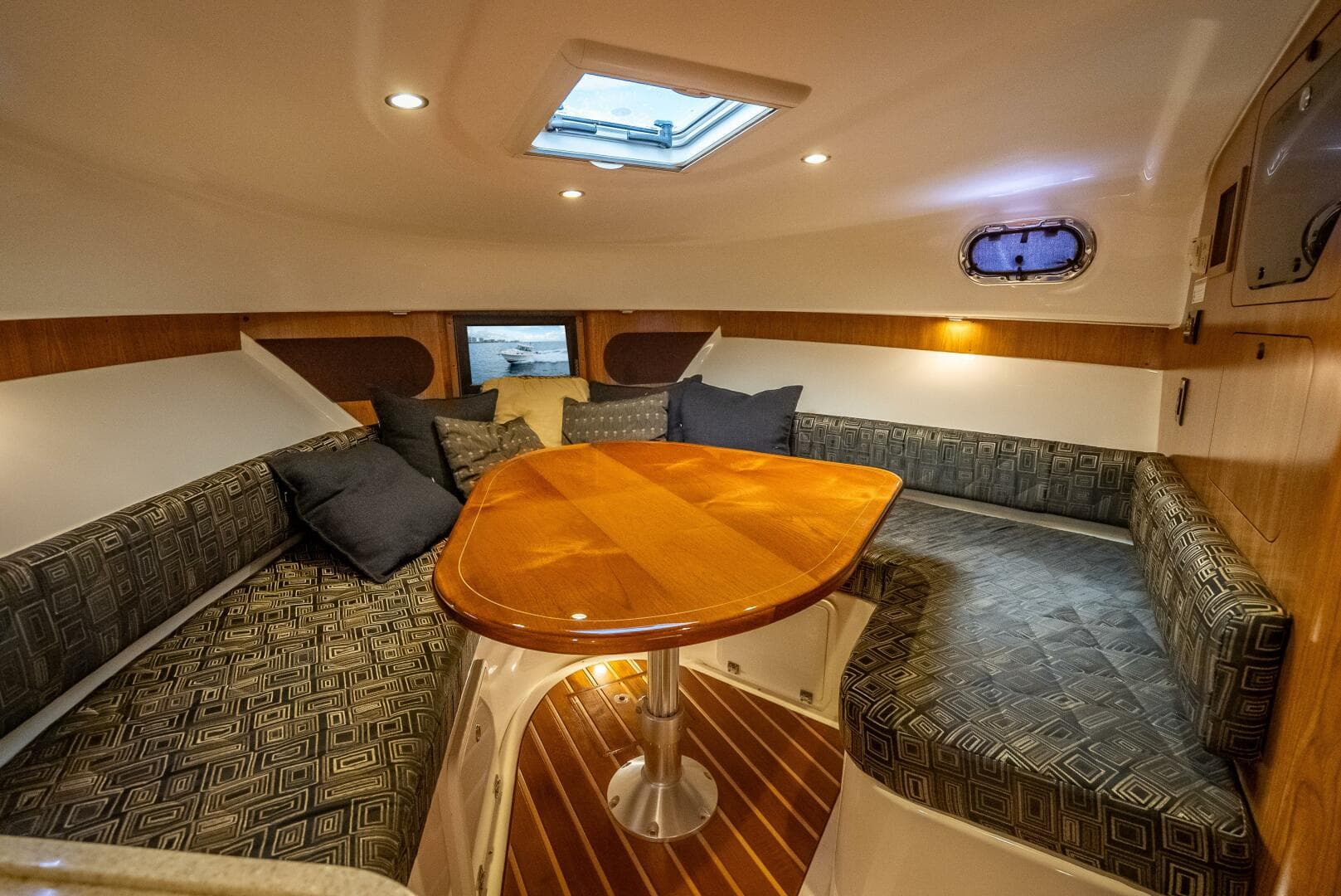 2011 Pursuit S345 Offshore — photo 77